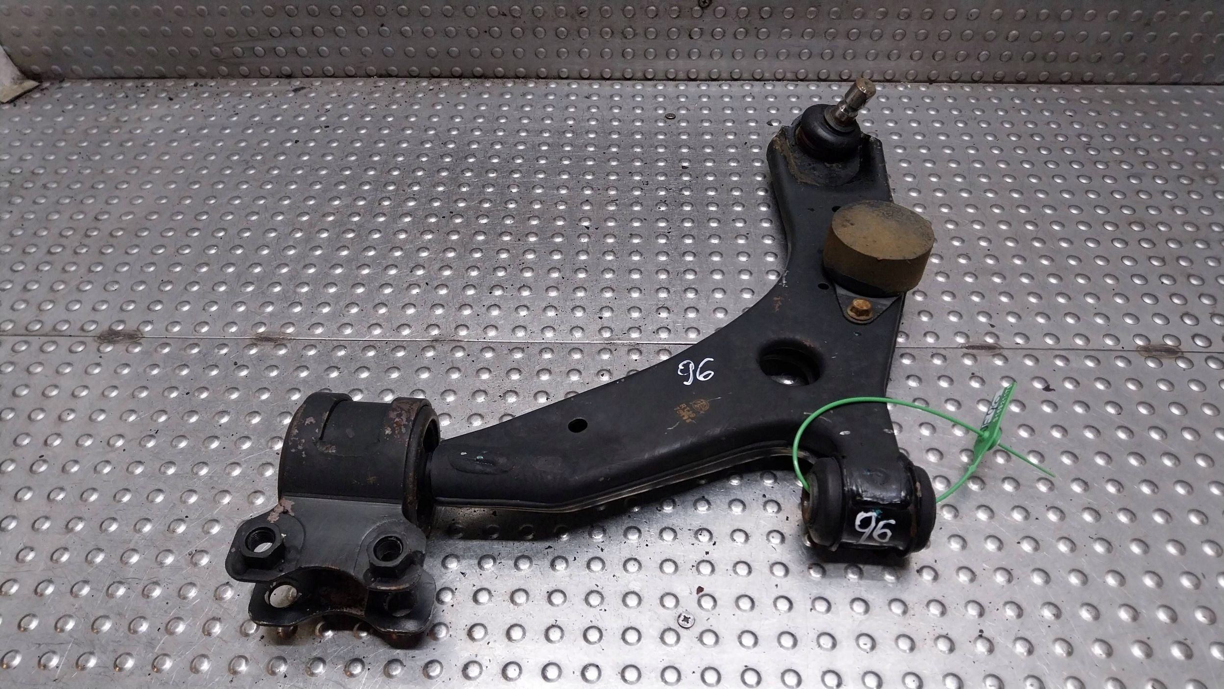 arm left front 3M51-3A424-AF FORD FOCUS MK2 C-MAX MK1