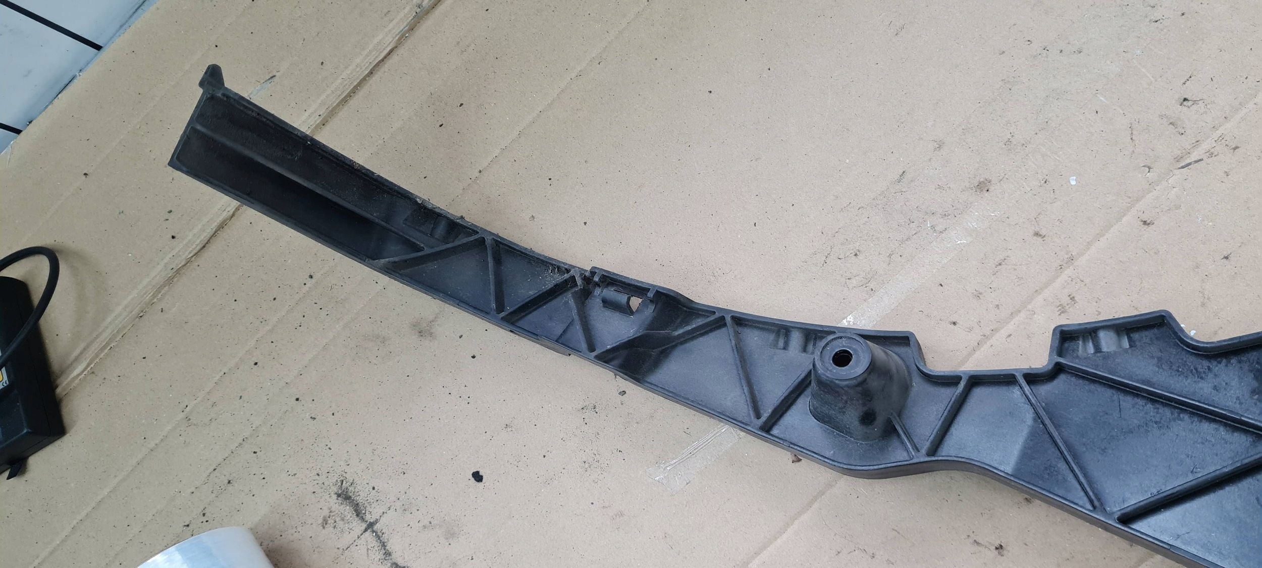 Q5 8R Support Poignée Support plaque Pare choc Droite Arrière 8R0807454B