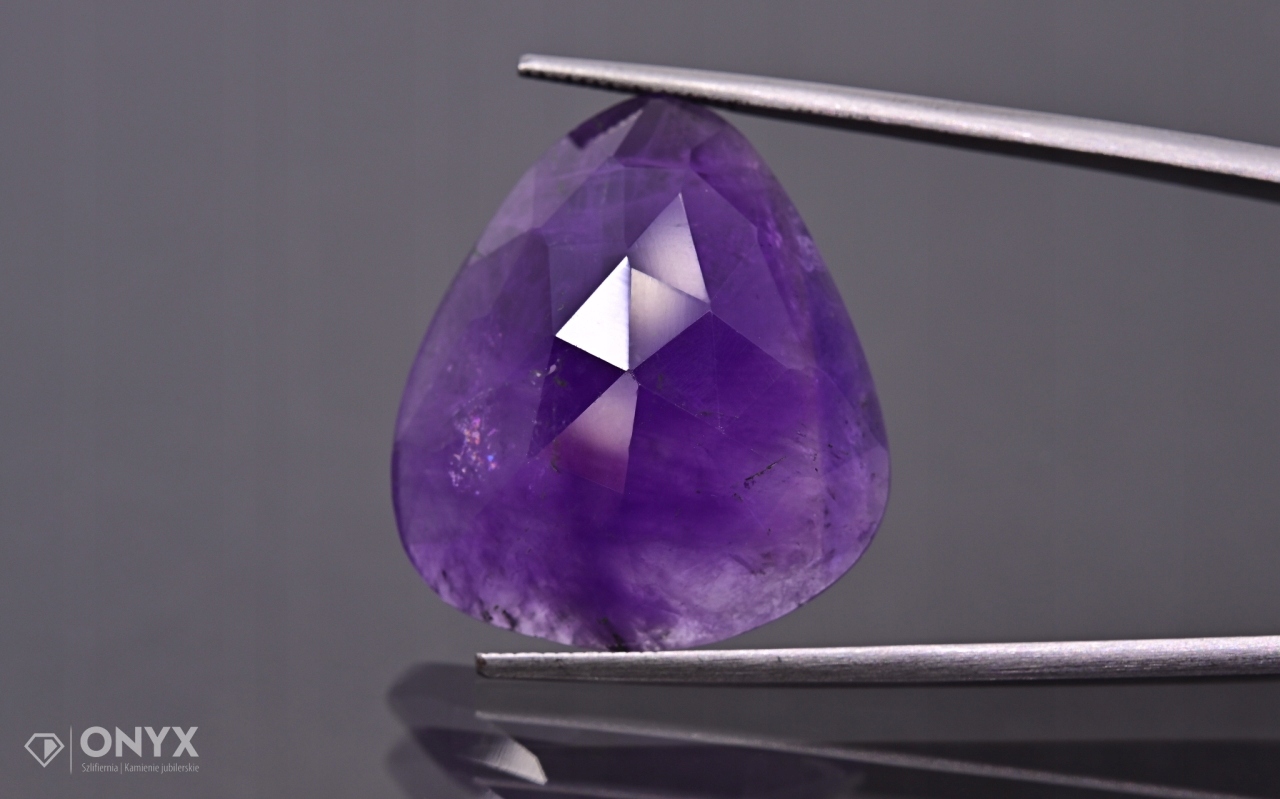 Ametystová fazetovaná nepravidelná rozeta 24x22 mm