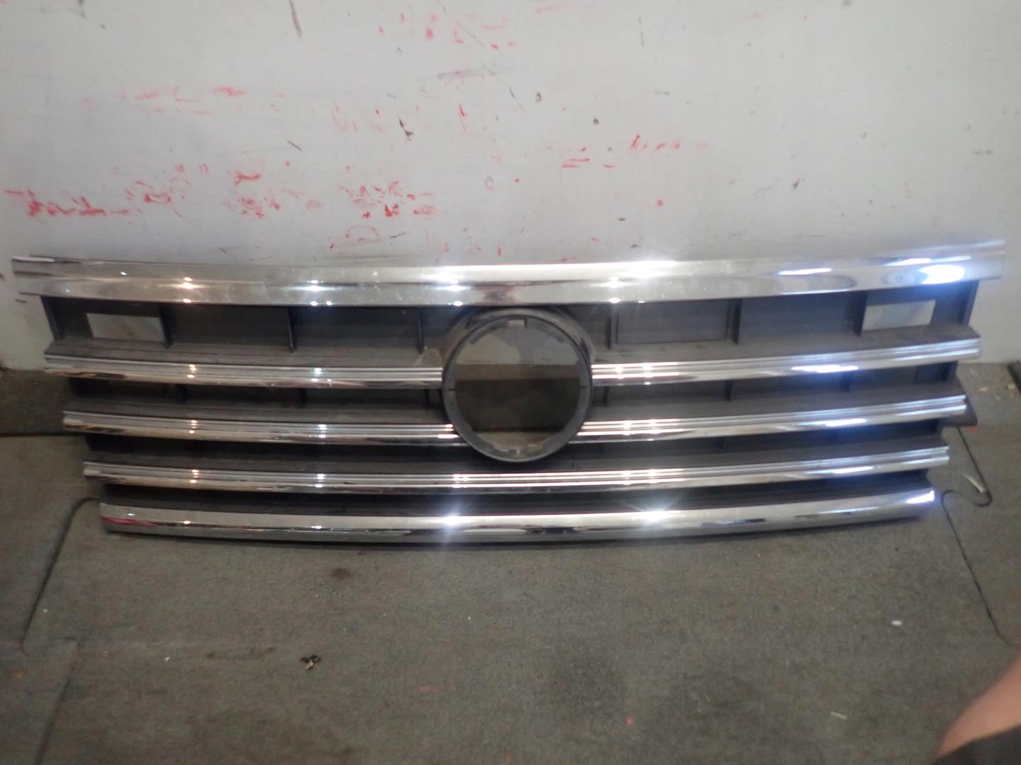 GRILL VW TOUAREG III 2018- 760853696