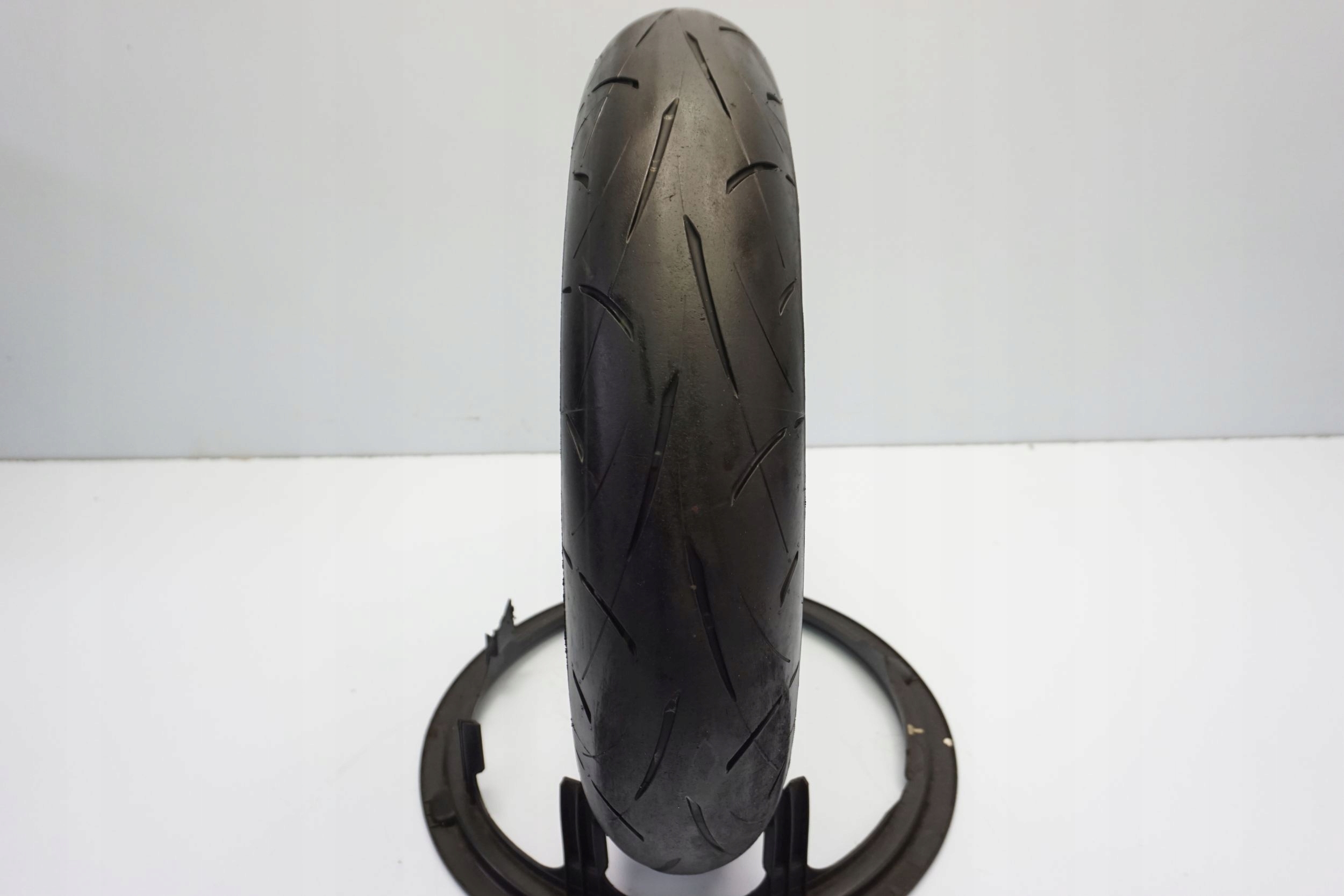 ШИНИ DUNLOP SPORTMAX ROADSPORT 120/70/17 DOT4520