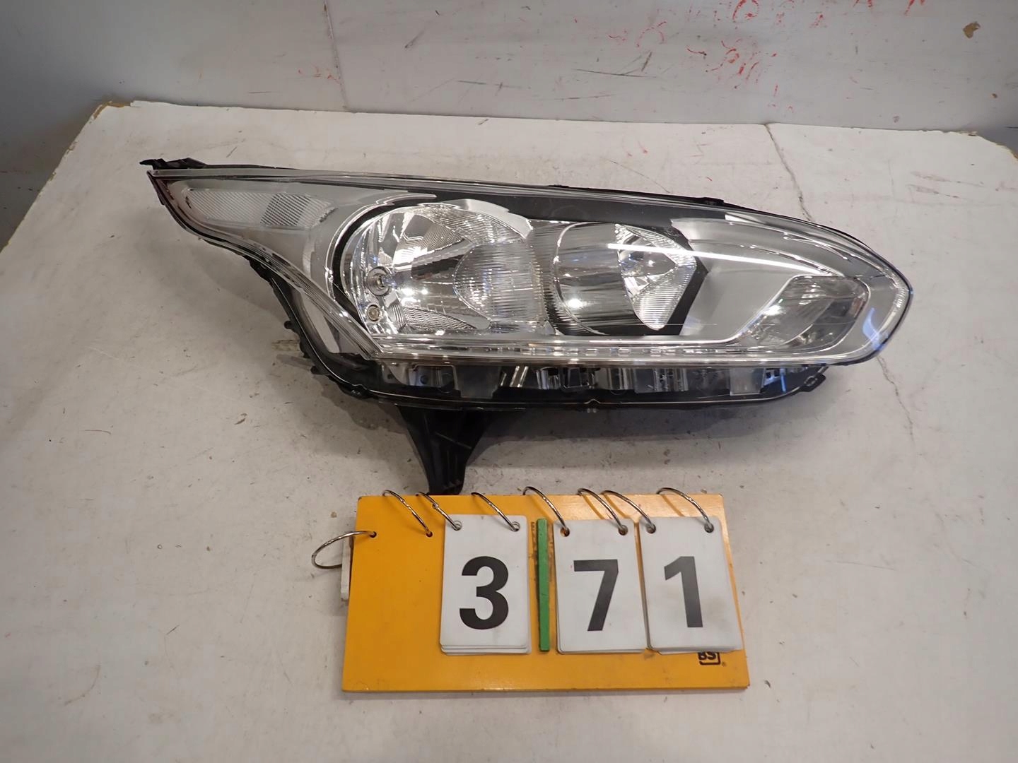 light front front right FORD CONNECT MK2 2013- FT11-13W029-AA