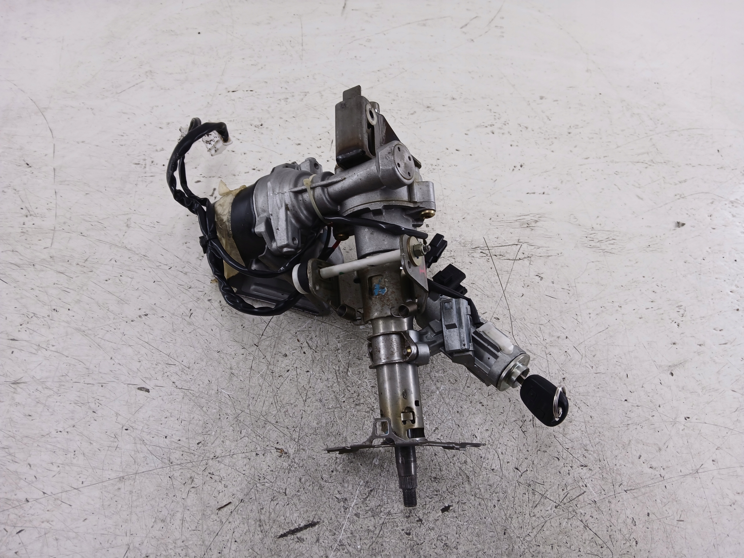 TOYOTA YARIS and steering wheel rod control ignition 6900000792