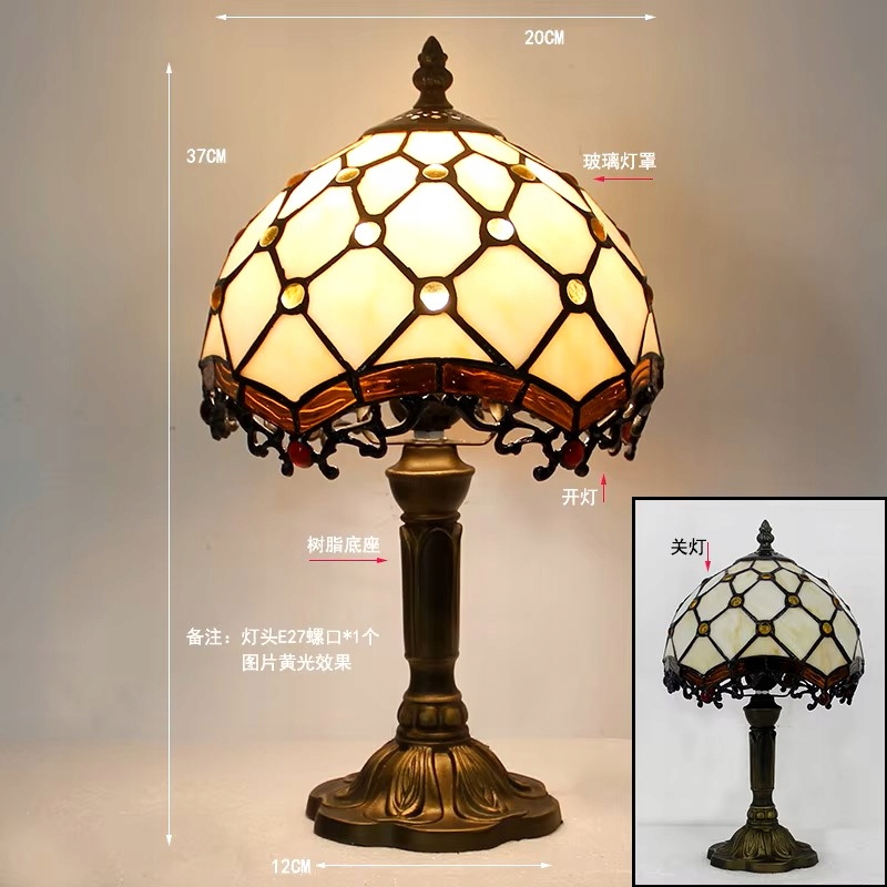 Lampa witrażowa w stylu Tiffany. Dobre myśli