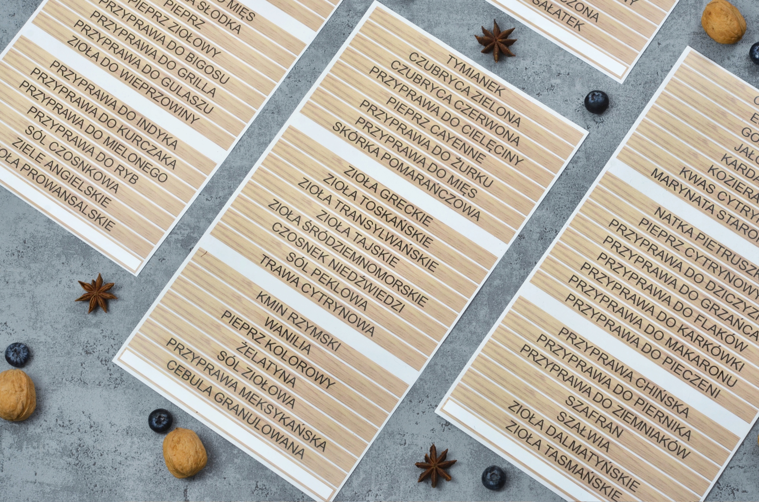 PRZYPRAWNIK COMBO NISKI biały +4 x naklejki Materiał wykonania tworzywo sztuczne