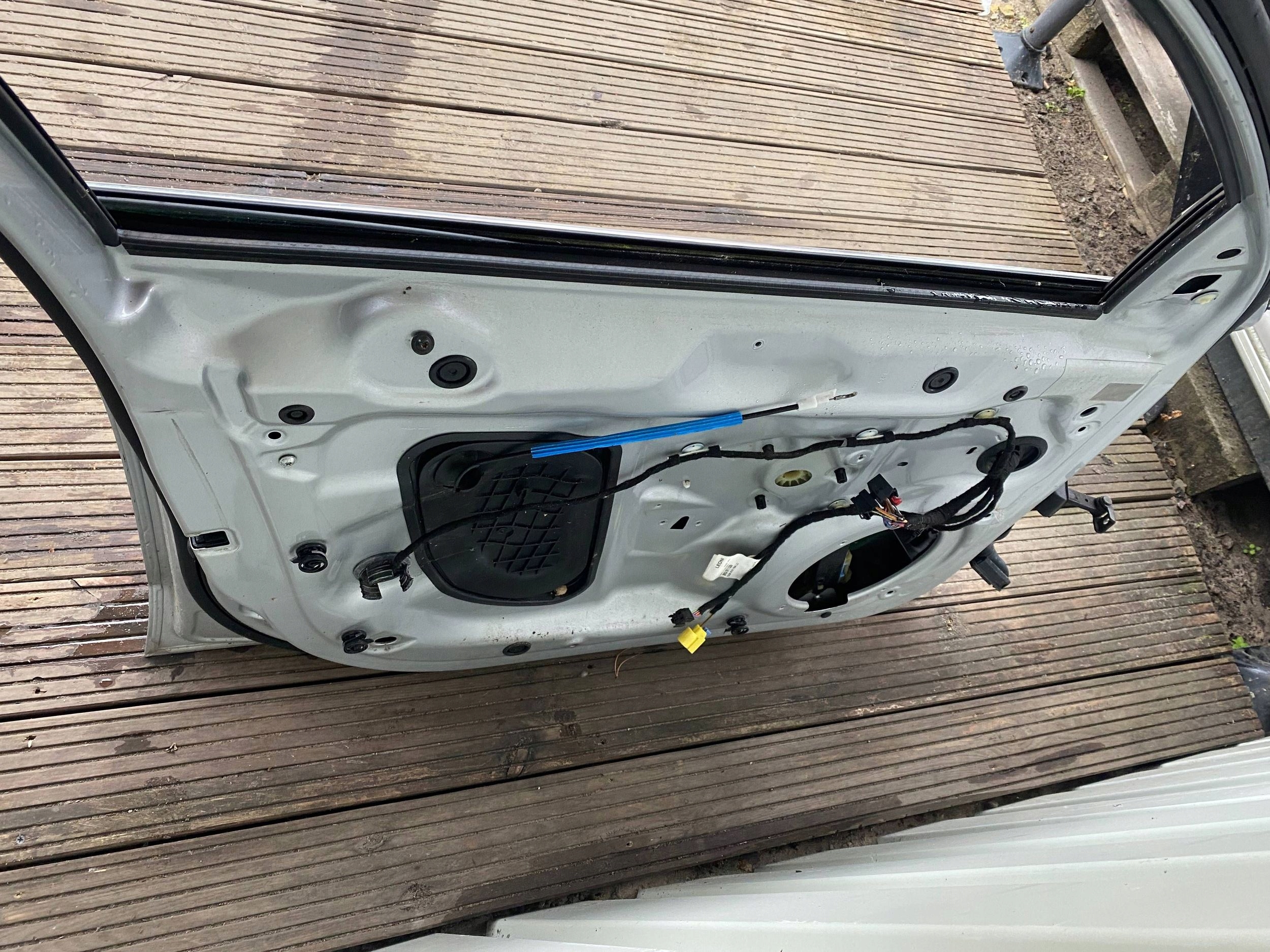 AUDI A4 B8 S-LINE complete door left front front SREBRNY