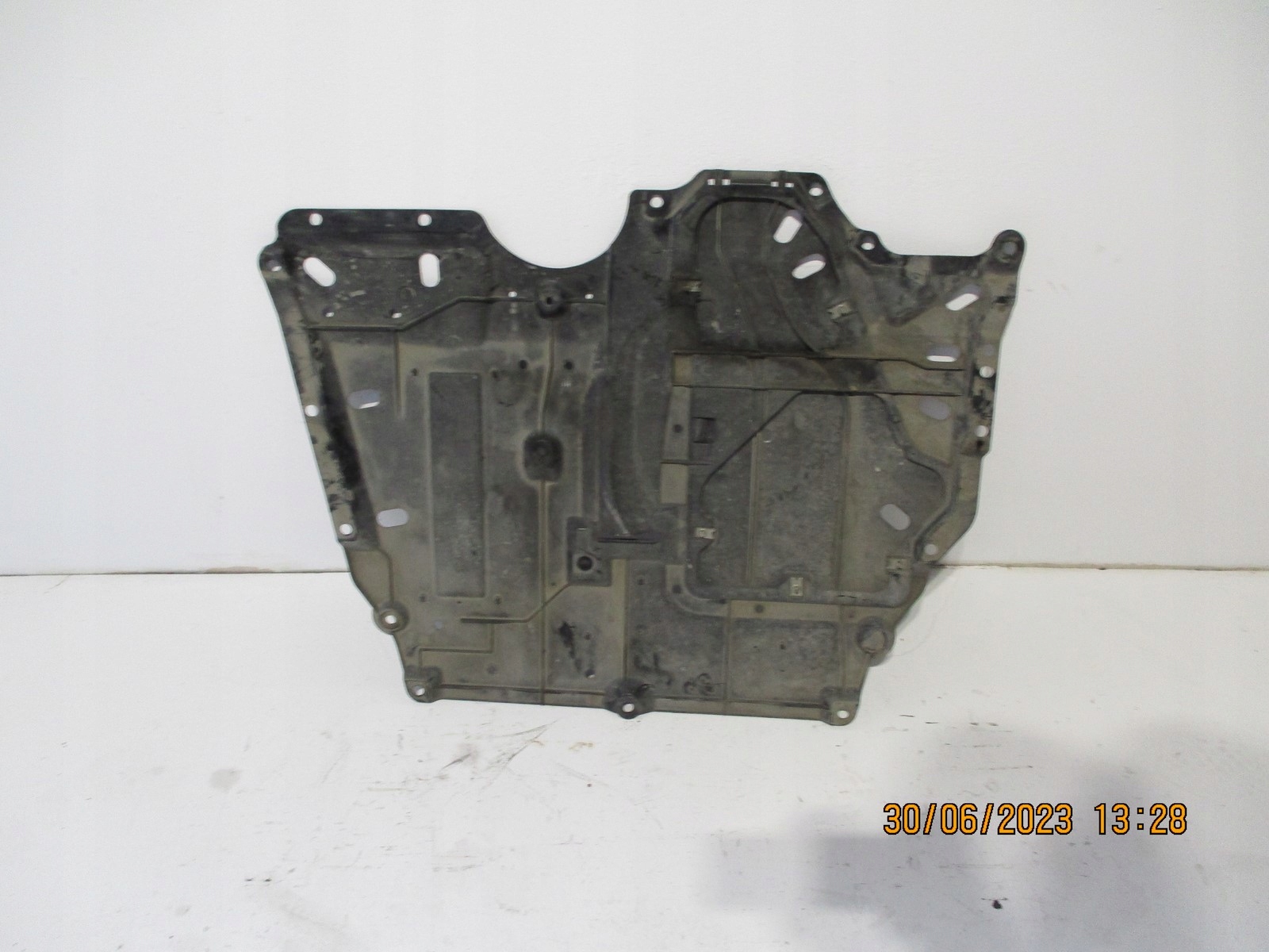 ABDECKUNG BLENDE ABDECKUNG MITSUBISHI ASX 5579A259