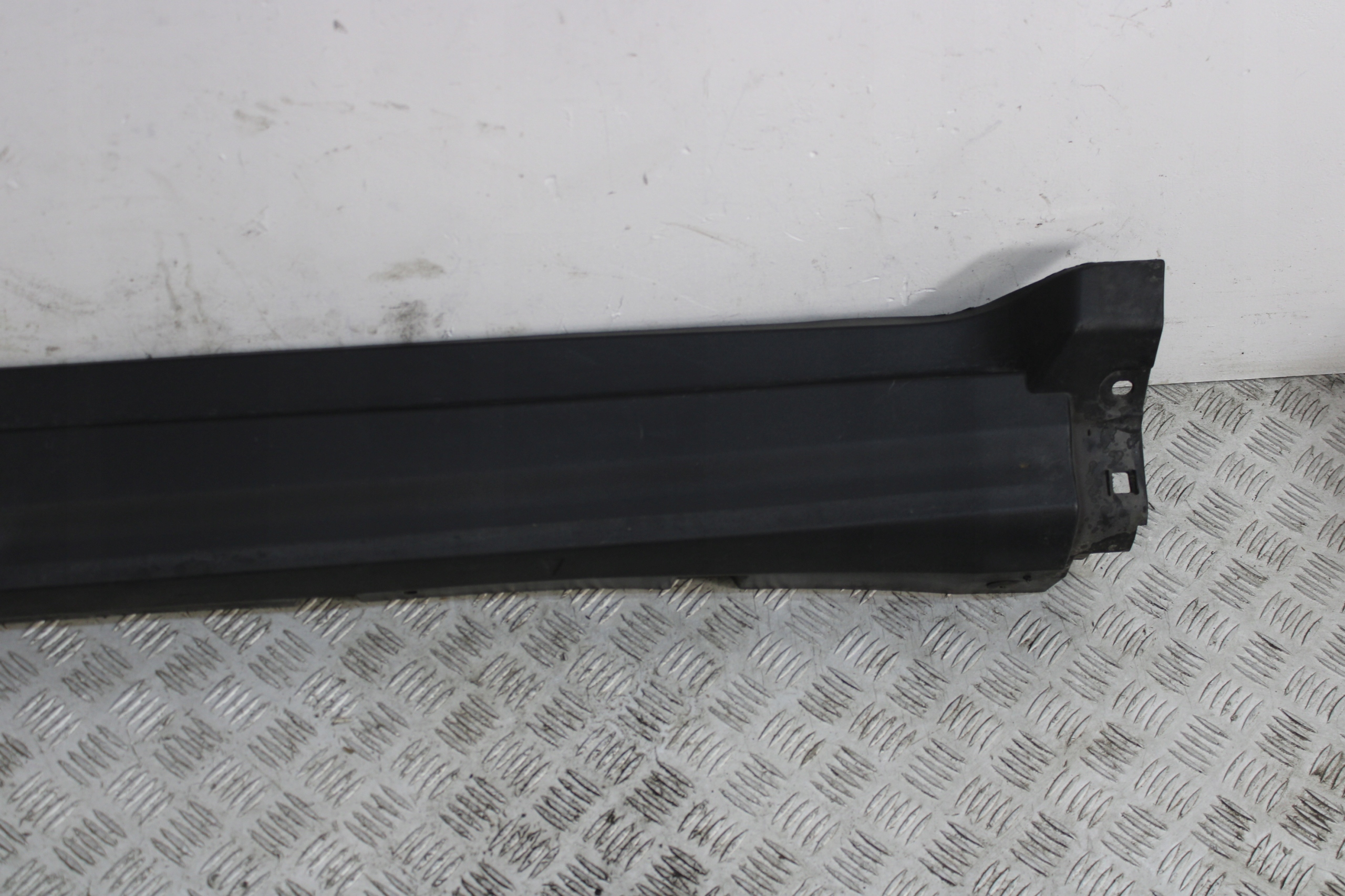 cap threshold threshold left MASERATI LEVANTE M161 670040335