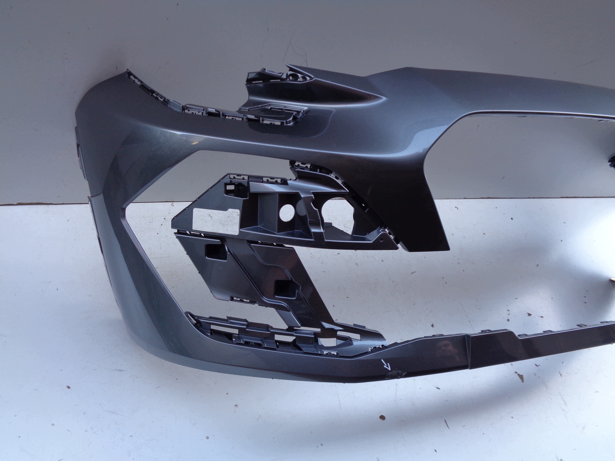 Frontstoßstange RENAULT CLIO VI 25- NR 53553