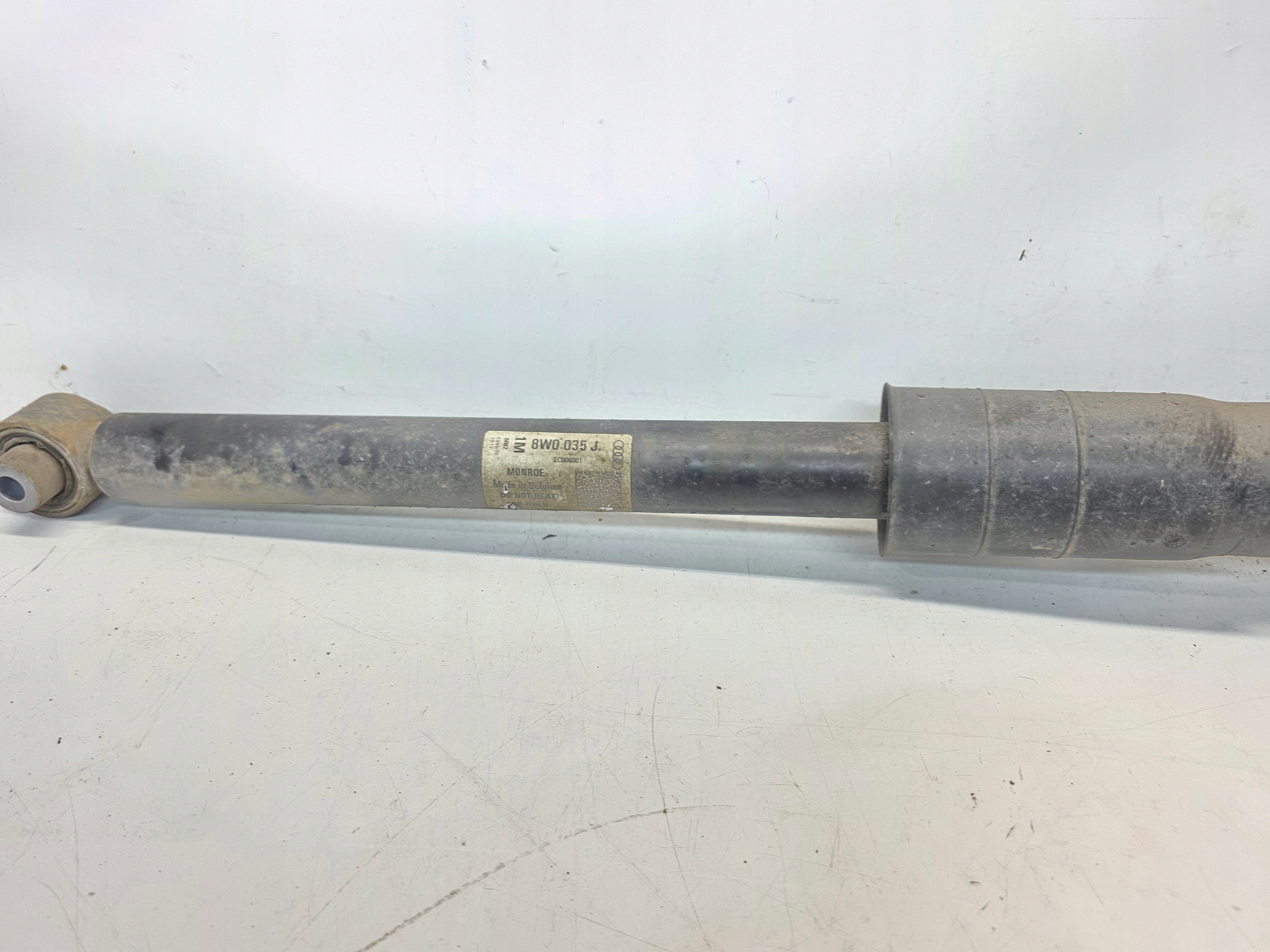 shock absorber left right rear part AUDI A4 B9 A5 8W 8W0513028J original !!!