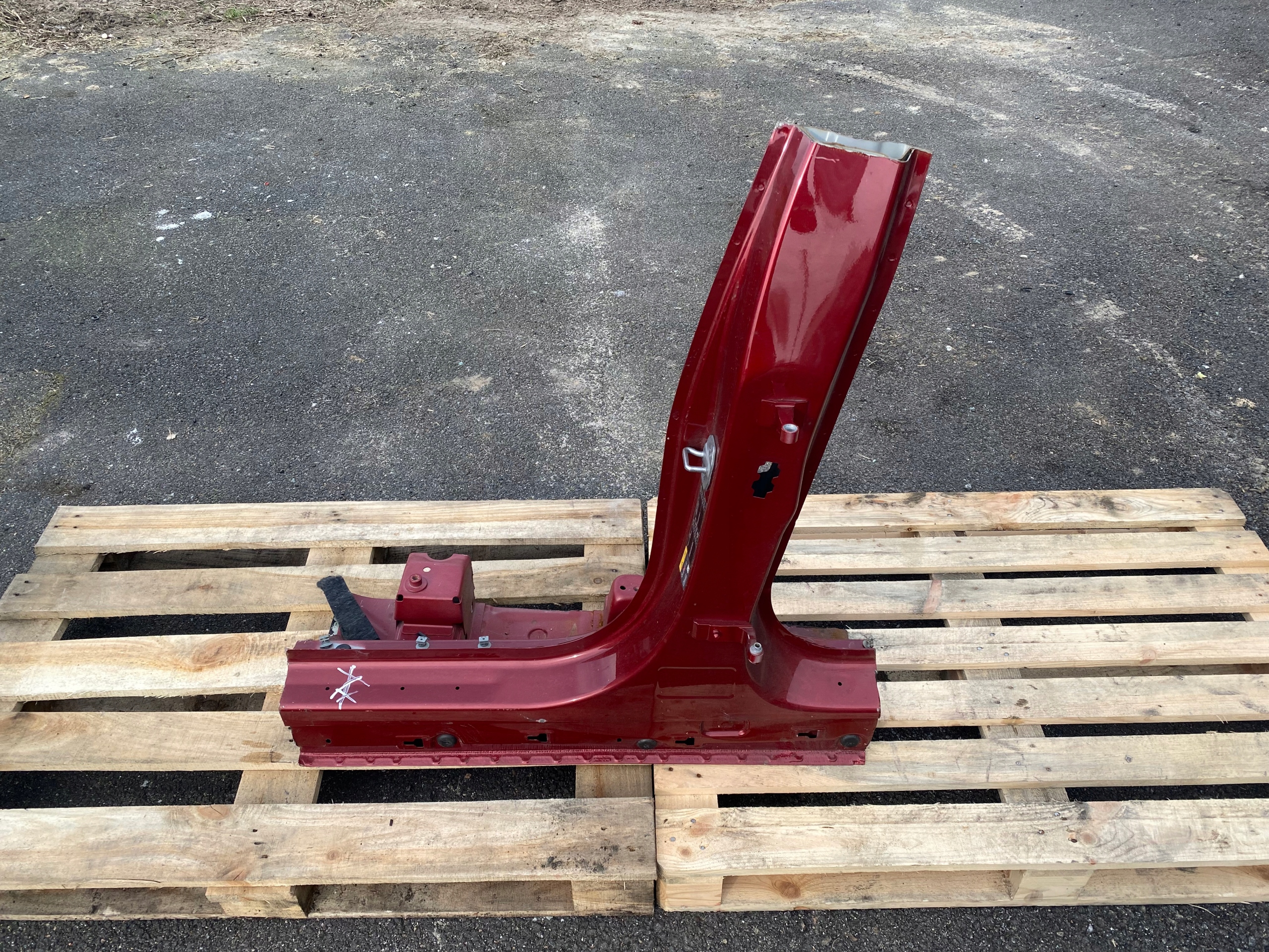 BMW F45 pillar central left threshold