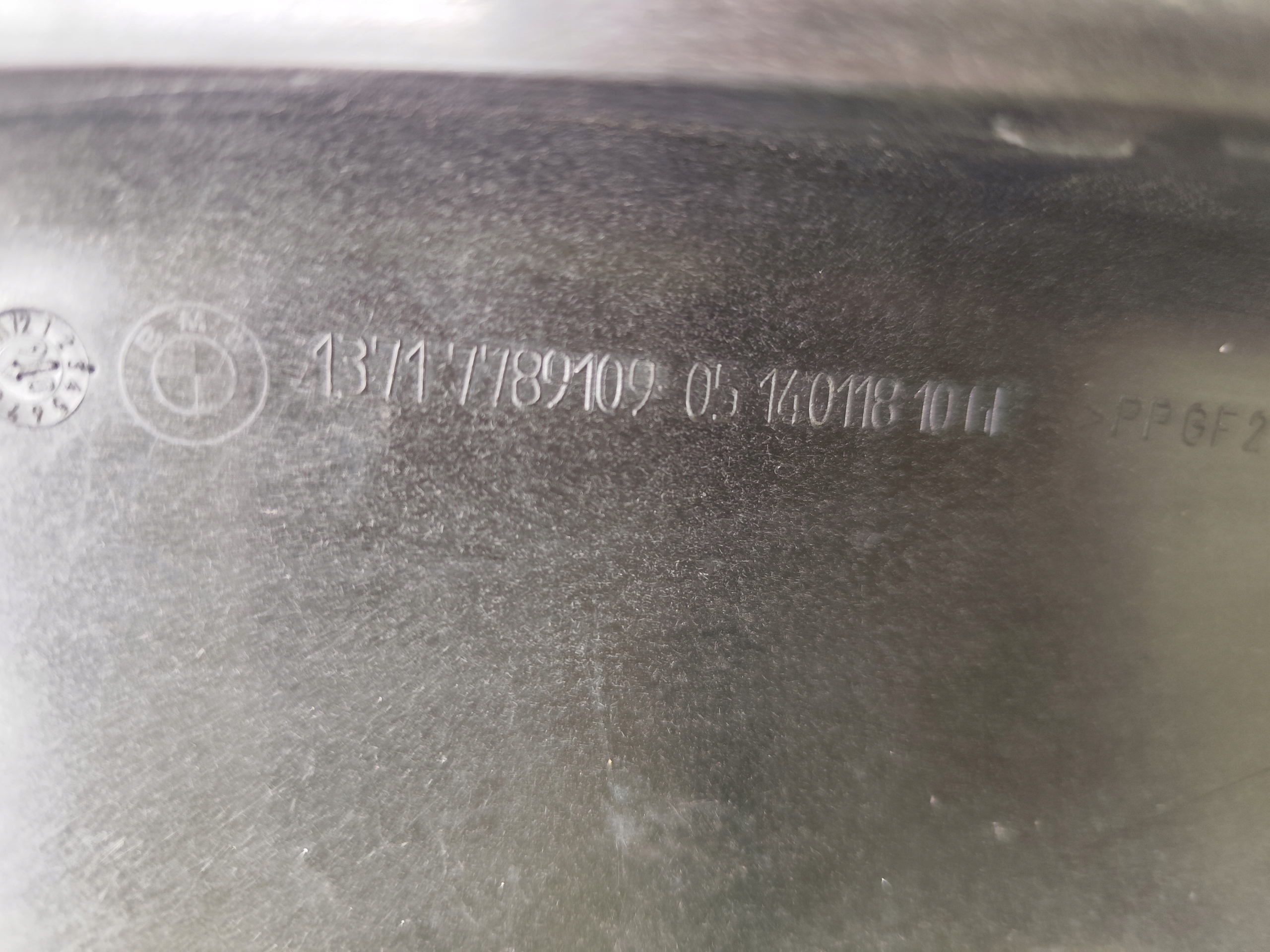 BMW X3 E83 E60 E90 E70 3.0D KANAL DOLOT filter luft