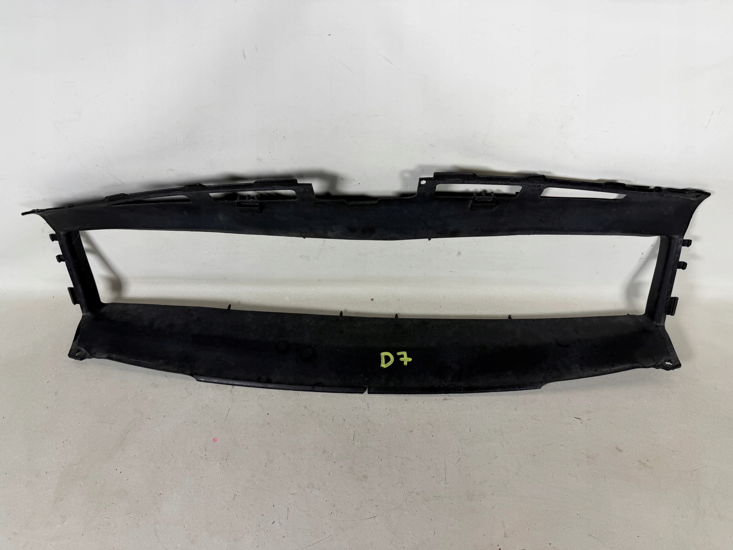Porsche Macan 95B steering wheel, drain air intake 95B121710