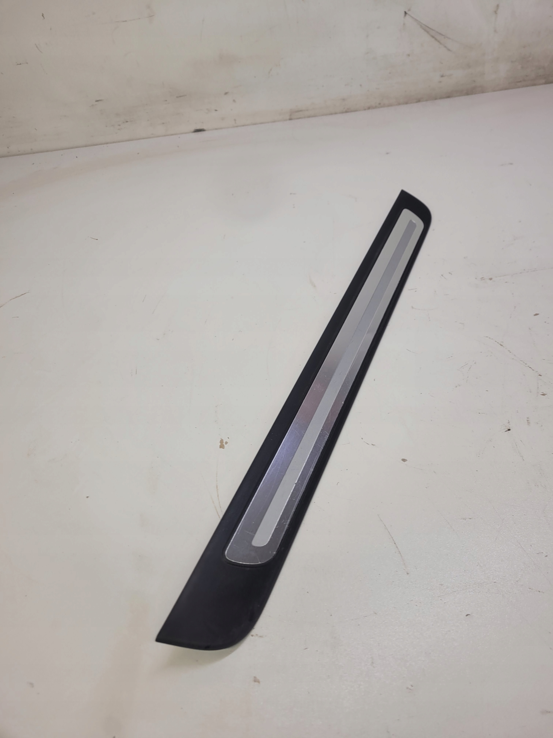 moulding threshold right front AUDI A4 B8 8K0853374