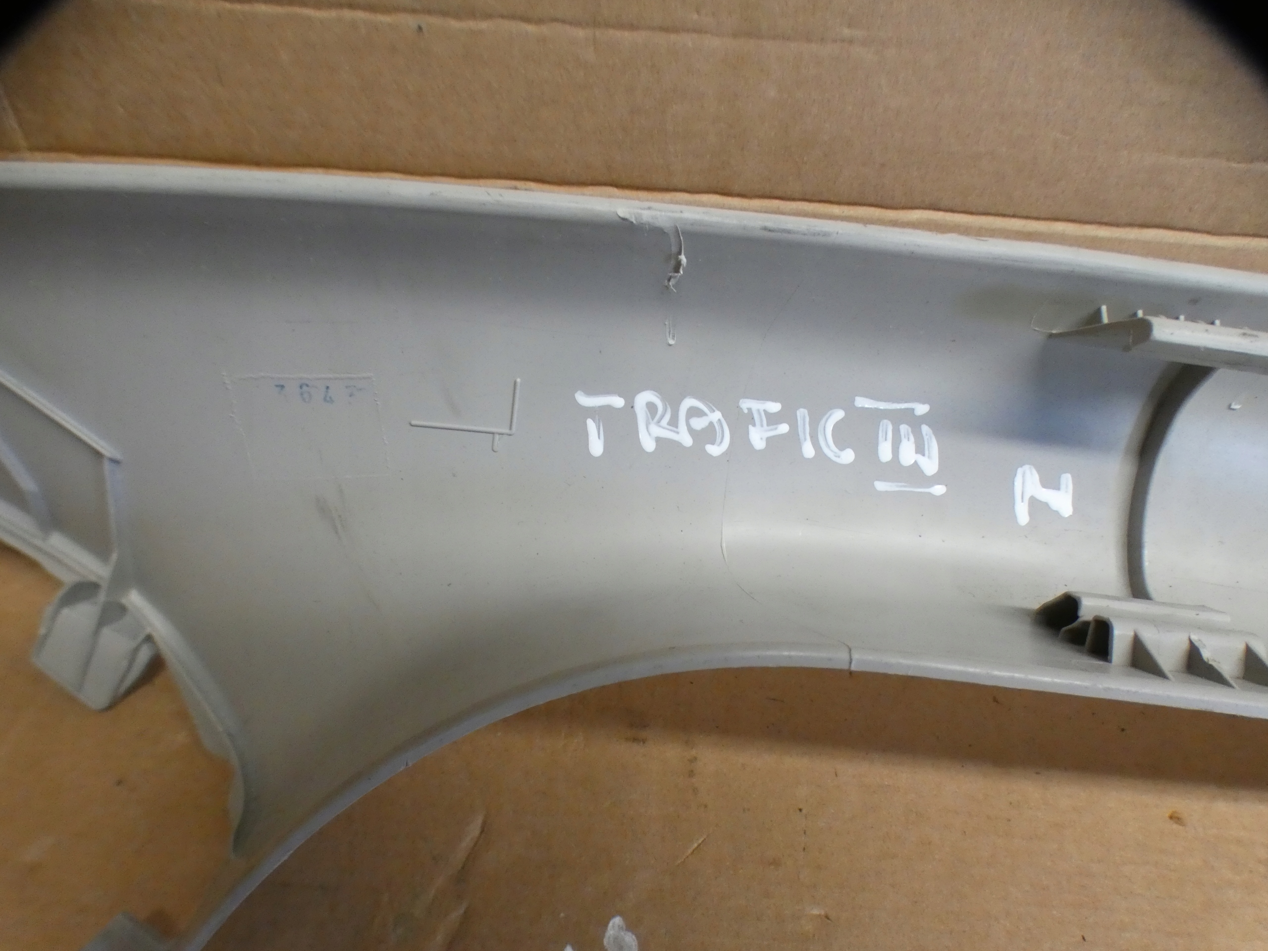 cover SLUPKA windows front left RENAULT TRAFIC III