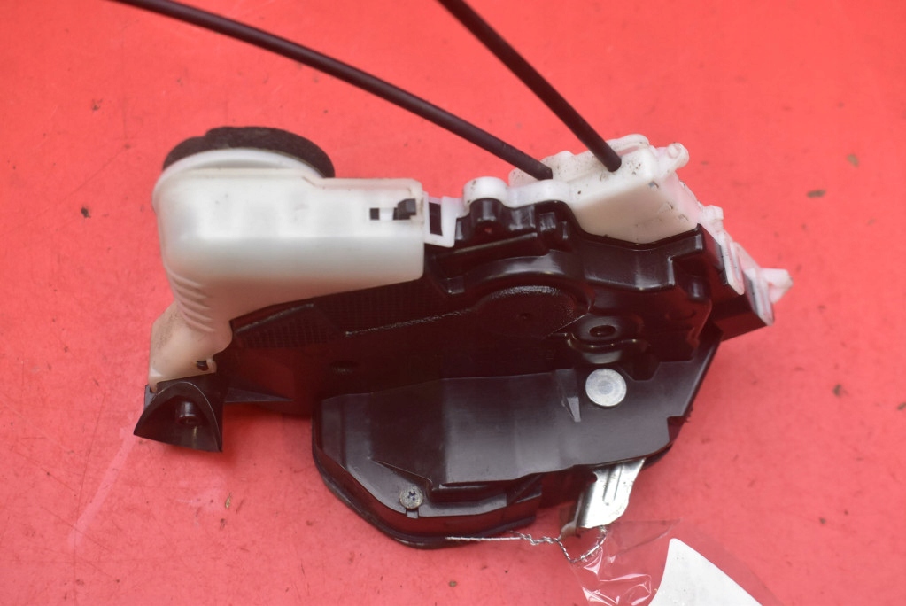 lock door right front front EU TOYOTA YARIS 3 III 5D HB 10-14