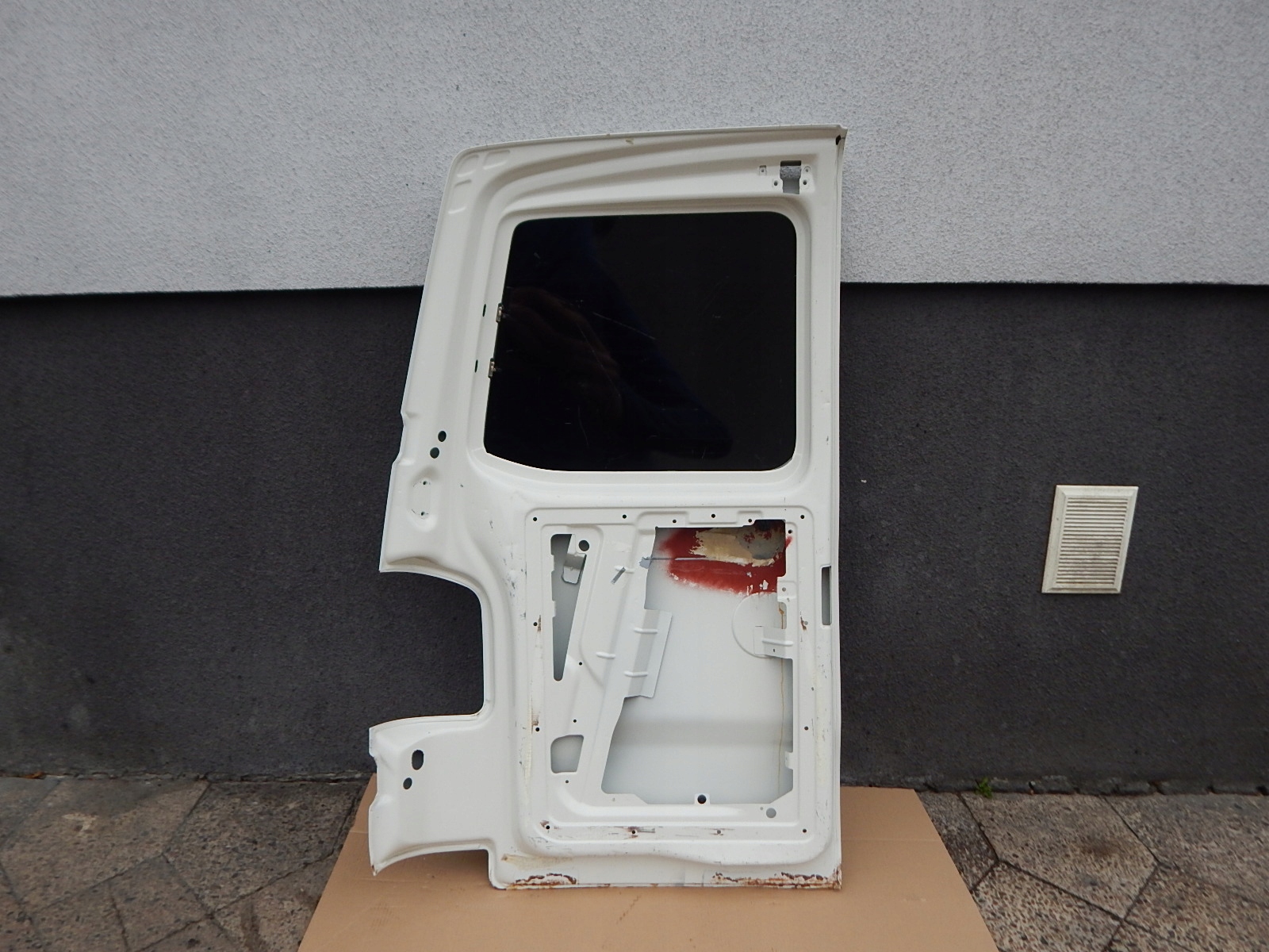 VW T5 drzwi skrzydełka prawe tył tylne BIAŁE z SZYBĄ. Typ samochodu Autobusy Samochody ciężarowe Samochody dostawcze Samochody kempingowe Samochody osobowe