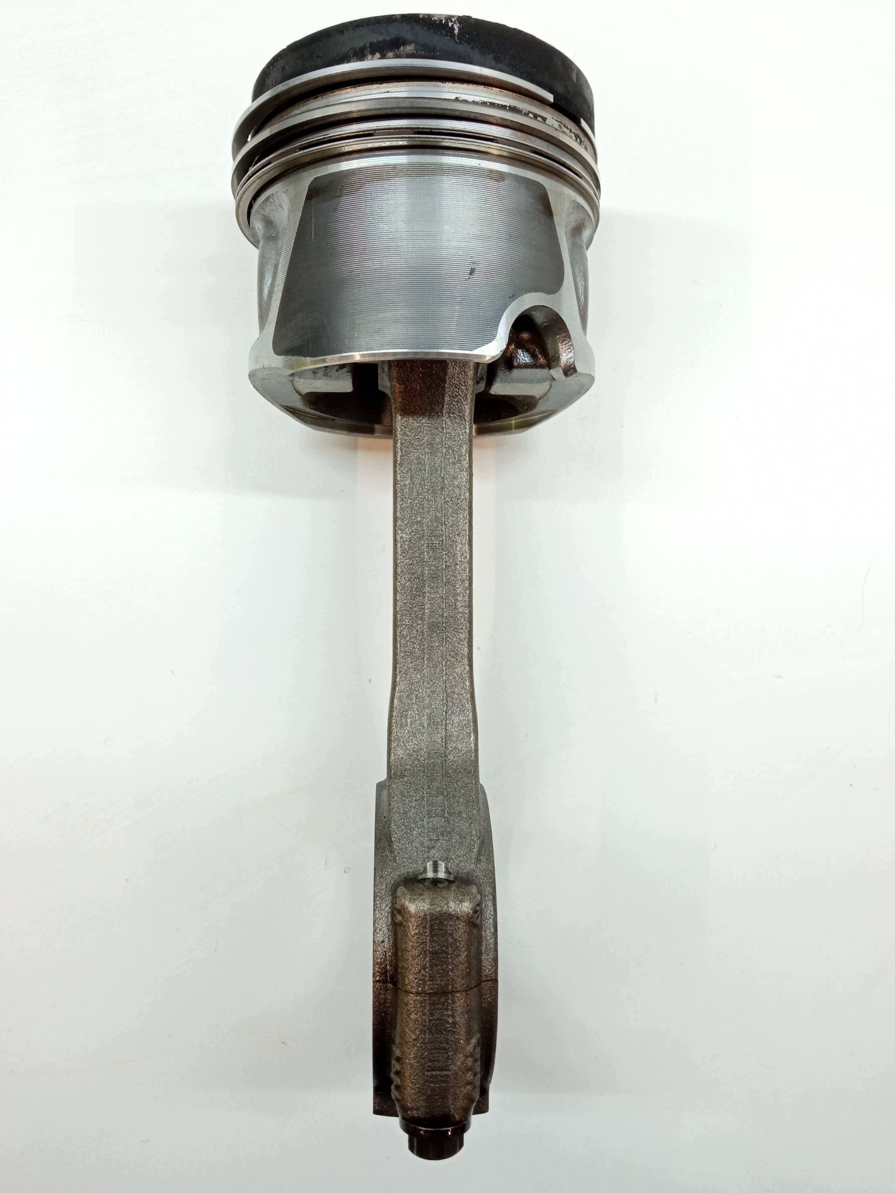 piston connecting rod 38R2 2.0 TDI Audi A4 IV (2008-2015) B8