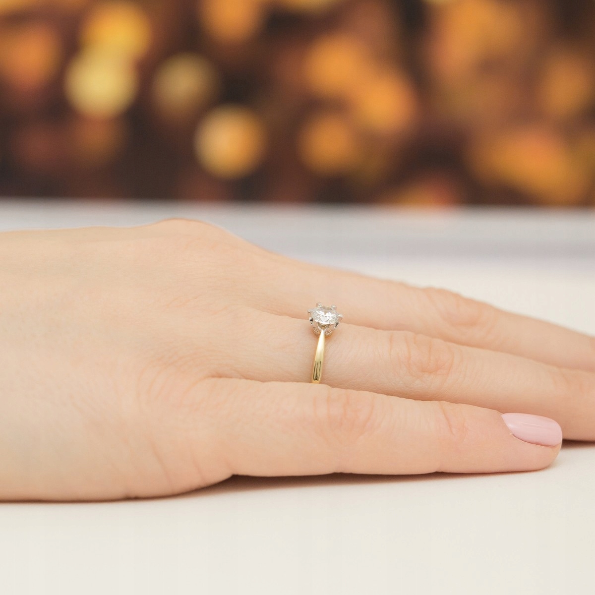 PIĘKNY ZŁOTY PIERŚCIONEK 585 z BRYLANTEM 0,46ct Materiał Białe złoto Żółte złoto Różowe złoto