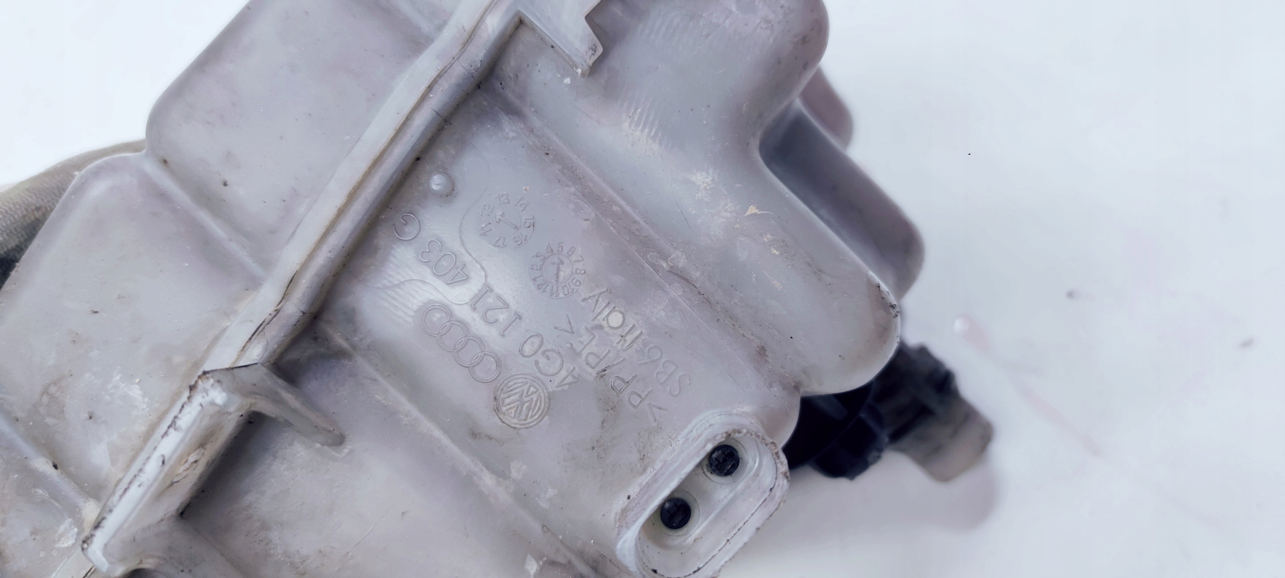 RÉSERVOIR EAU AUDI A6 C7 A7 4G0121403G