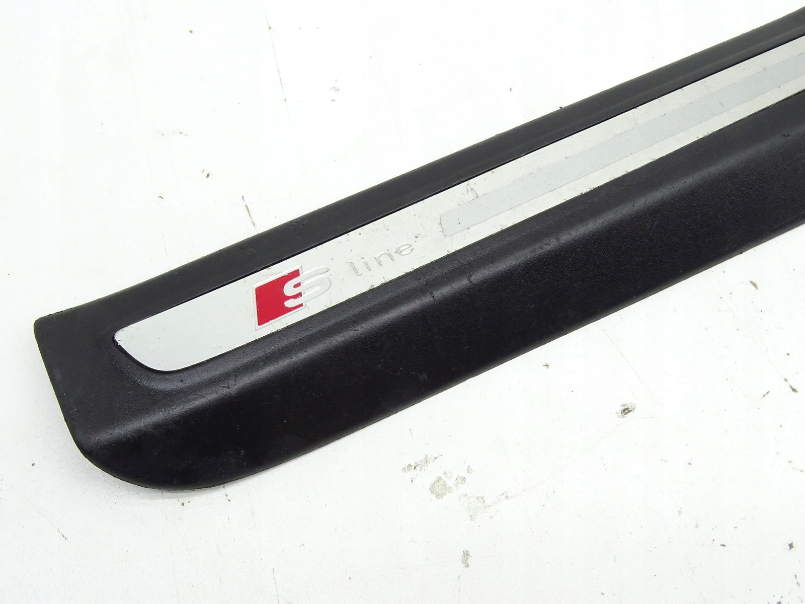 moulding threshold right right rear part AUDI Q7 4L S-LINE 4L0853376B