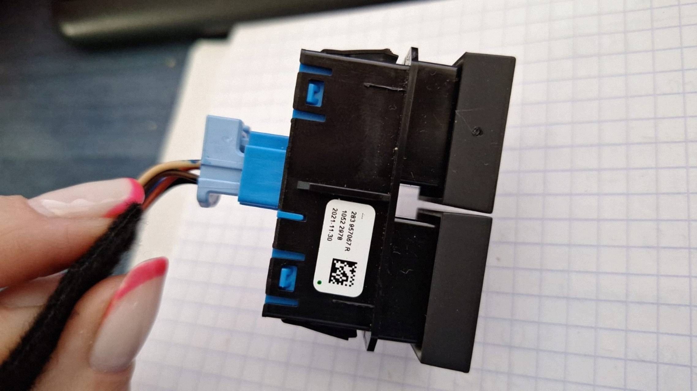 switch switch RENAULT KANGOO IV Z.E ELEKTRYK 283957067R