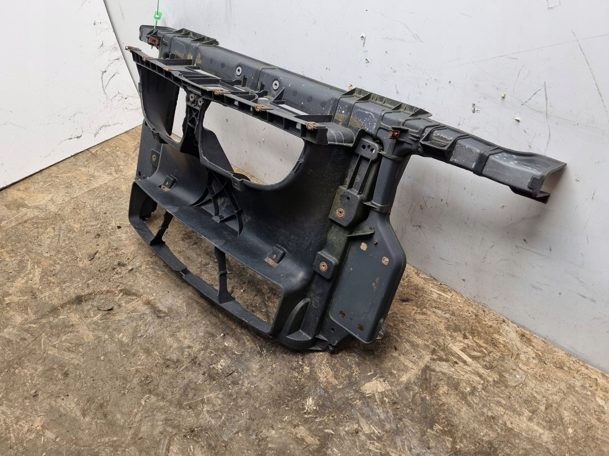 support panel for radiators pillar 7193748 BMW 1 E87 E81