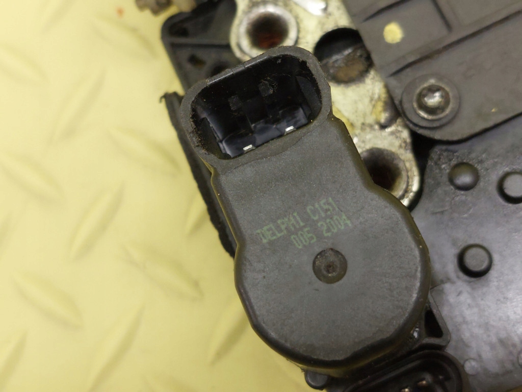 ALFA ROMEO 156 sedan lock door right front