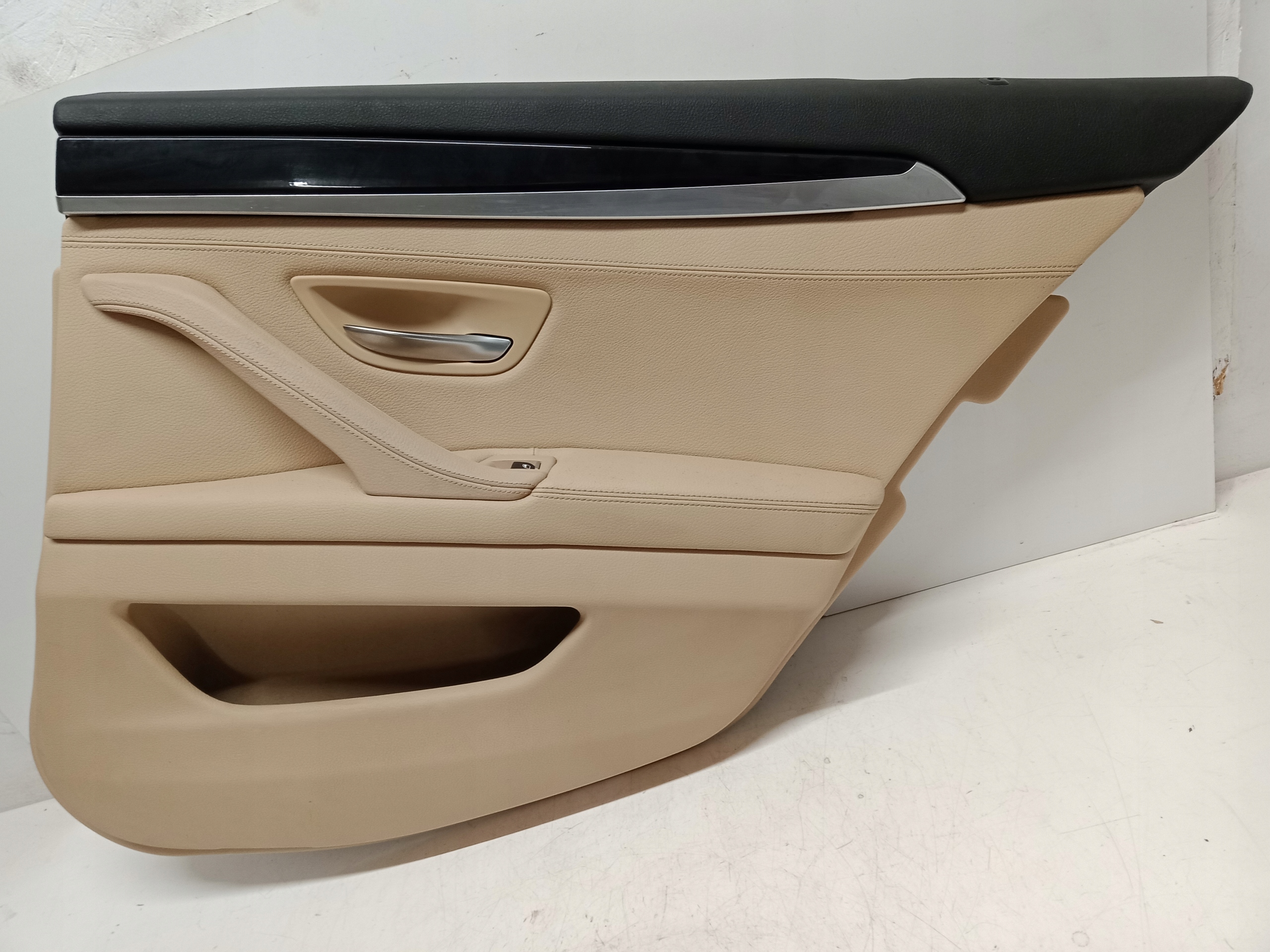 BMW 5 F10 10-17 BOCZEK TAPICERKA PRAWA TYLNA SKÓRA