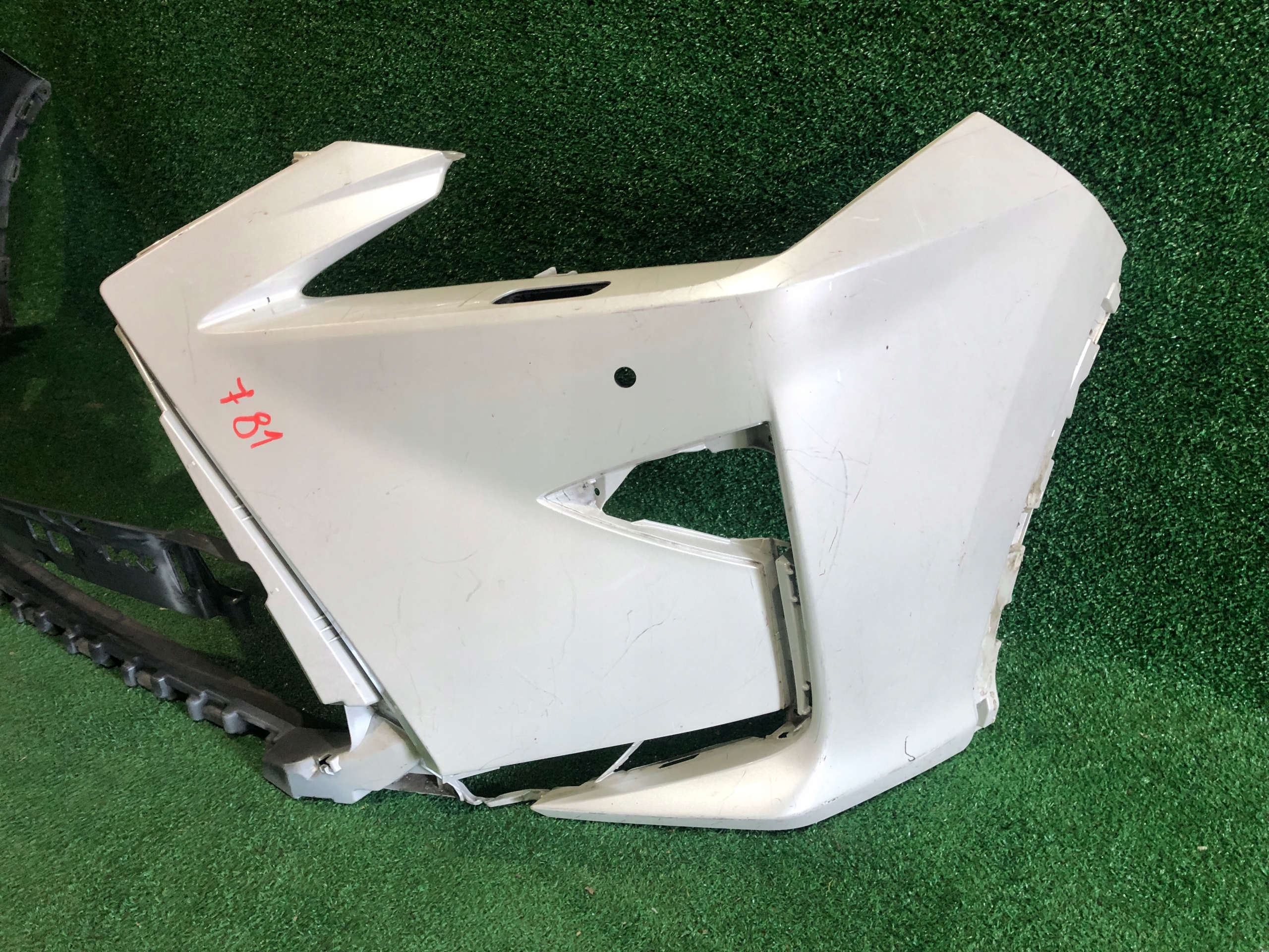 LEXUS RX IV 450H front bumper PDC washer