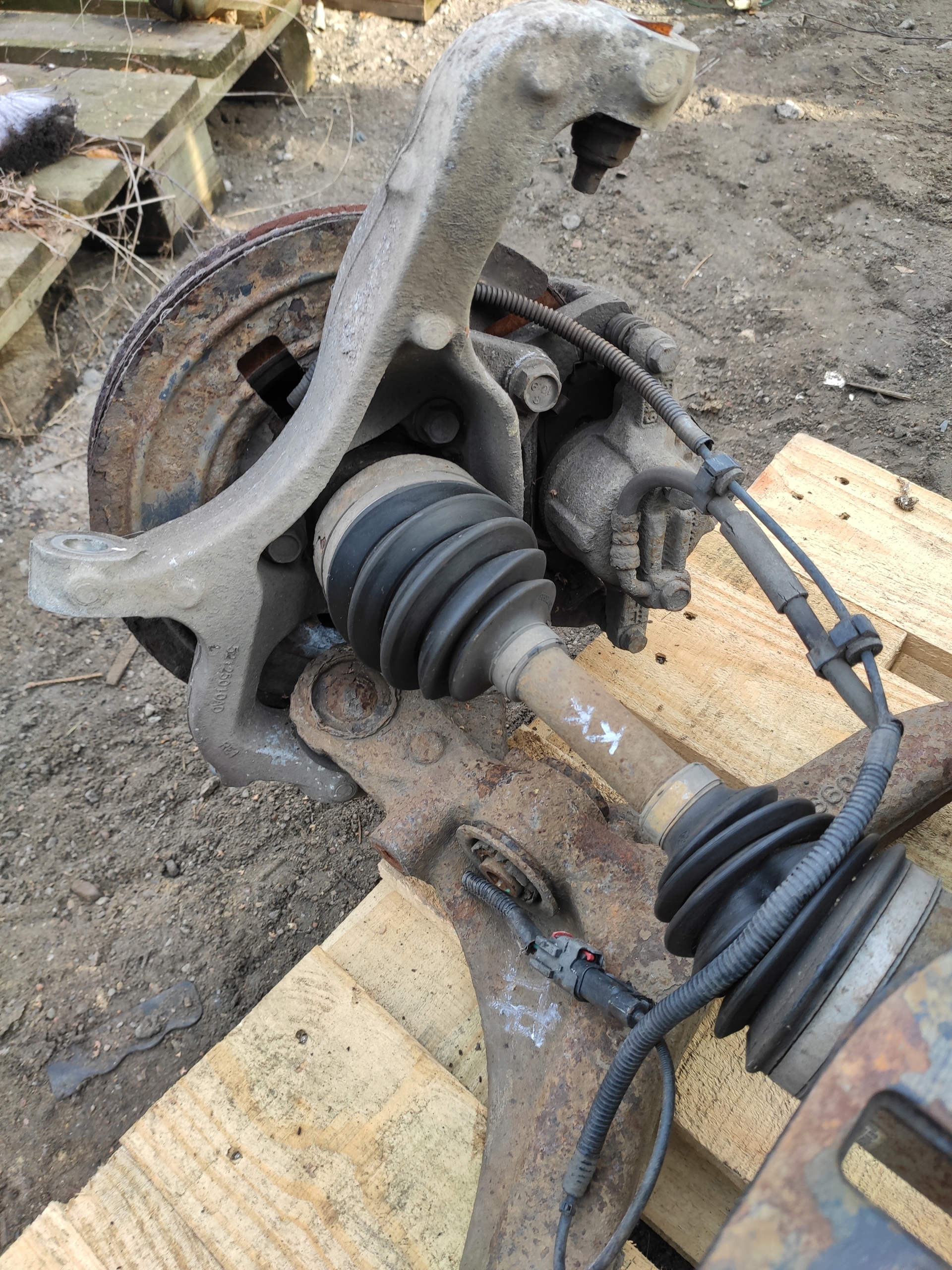 CHEROKEE LIBERTY KK 2.8 7-12 подвеска перед Поворотные кулаки дифер