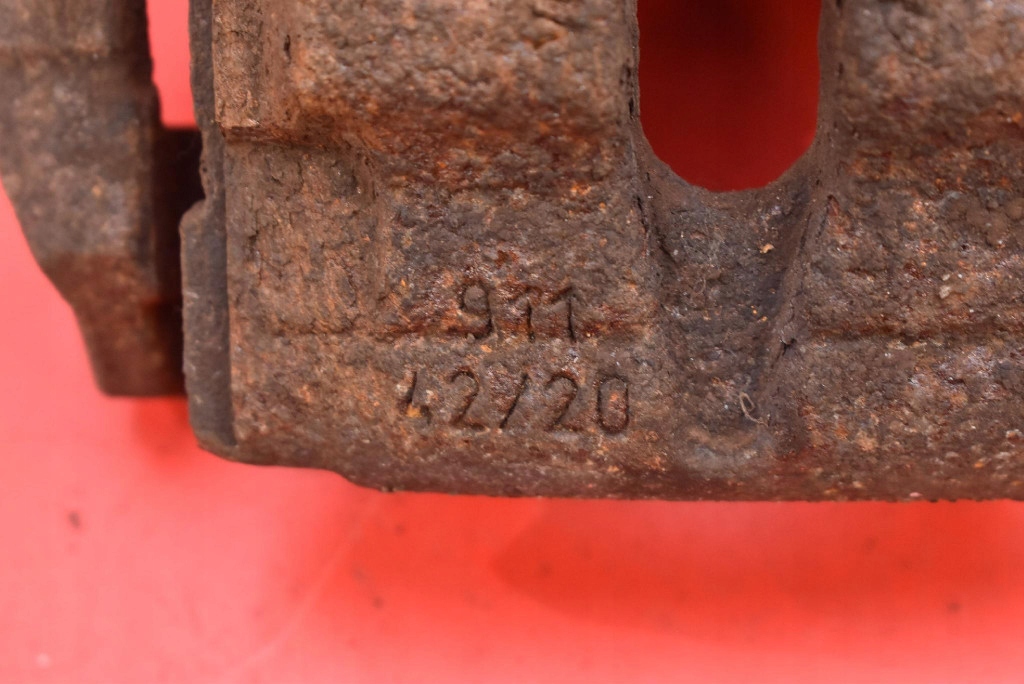 caliper brake right rear part BMW E90 E91 2.0i 143 KM 08-13