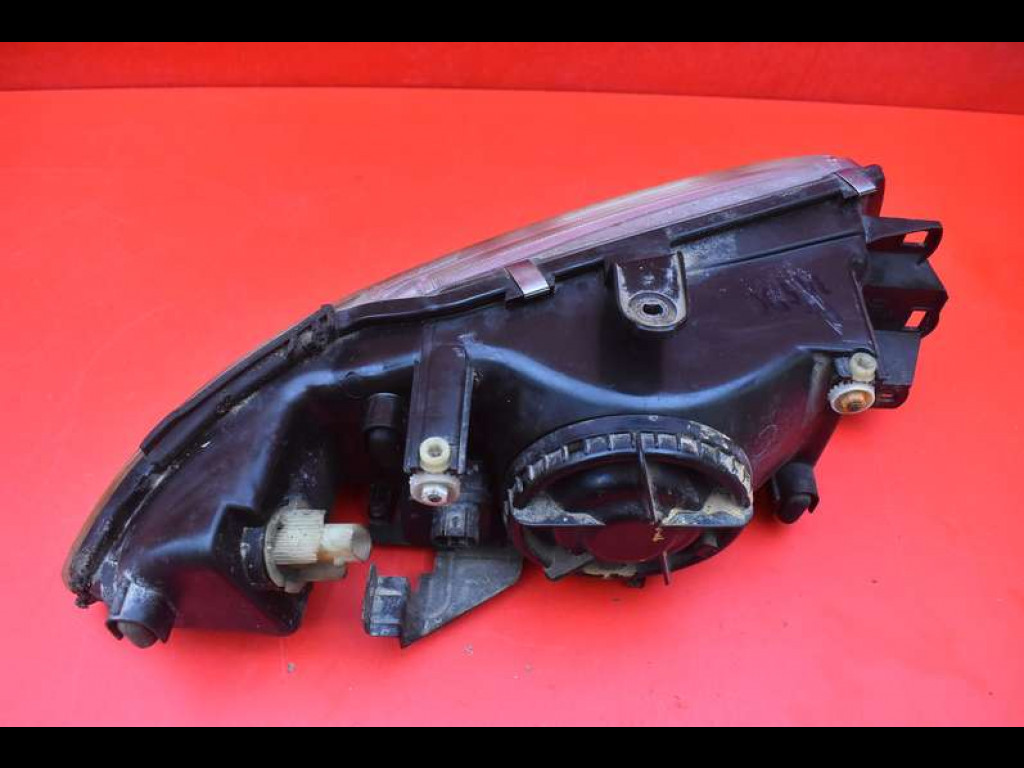 REFLEKTOR left light front EU 15157700 MITSUBISHI CARISMA 1 and LIFT 99-04