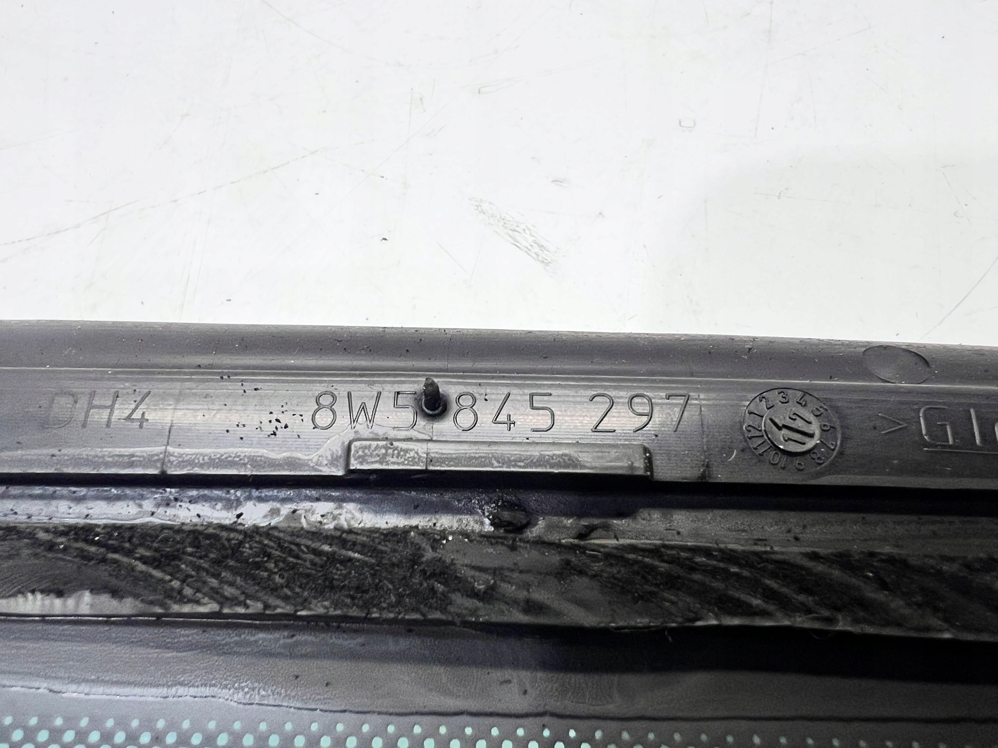 window bodywork left rear part AUDI A4 B9 sedan 8W5845297 2016R