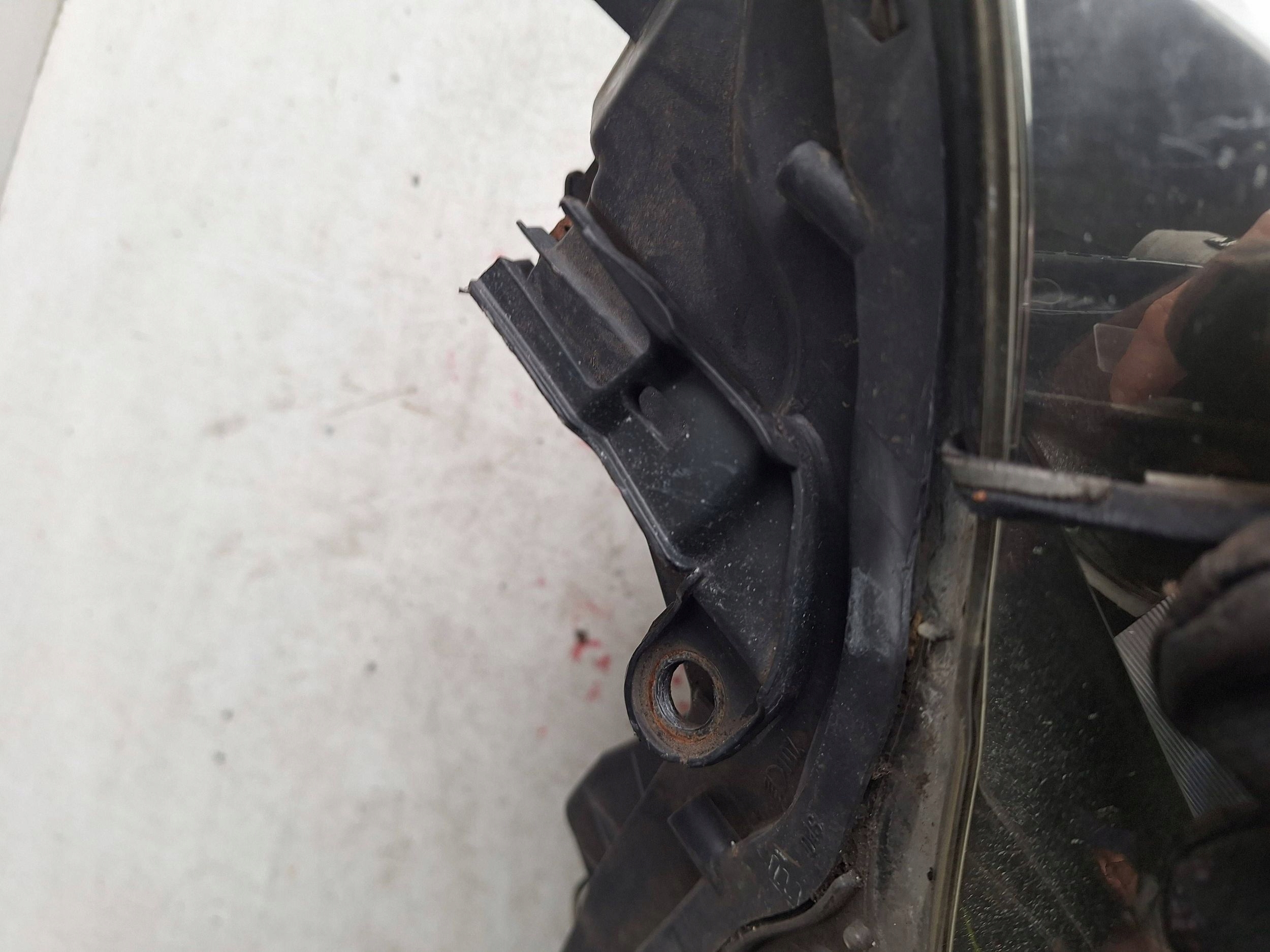 LEXUS IS220 II 05-13 light left XENON UK-ANGLIK