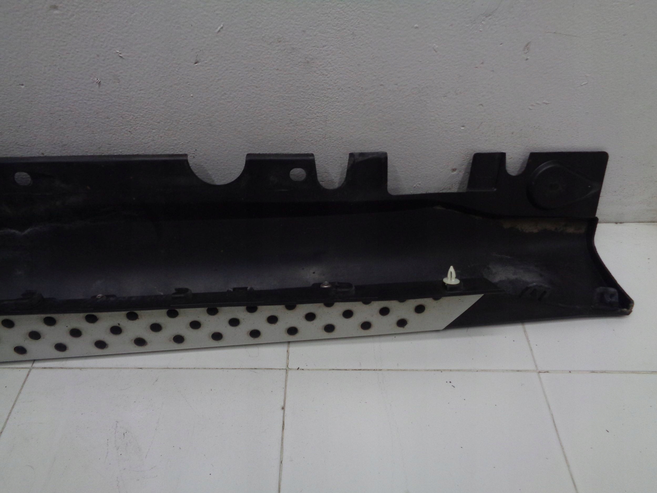 BMW X6 E71 moulding cap of the threshold threshold right 07-14R