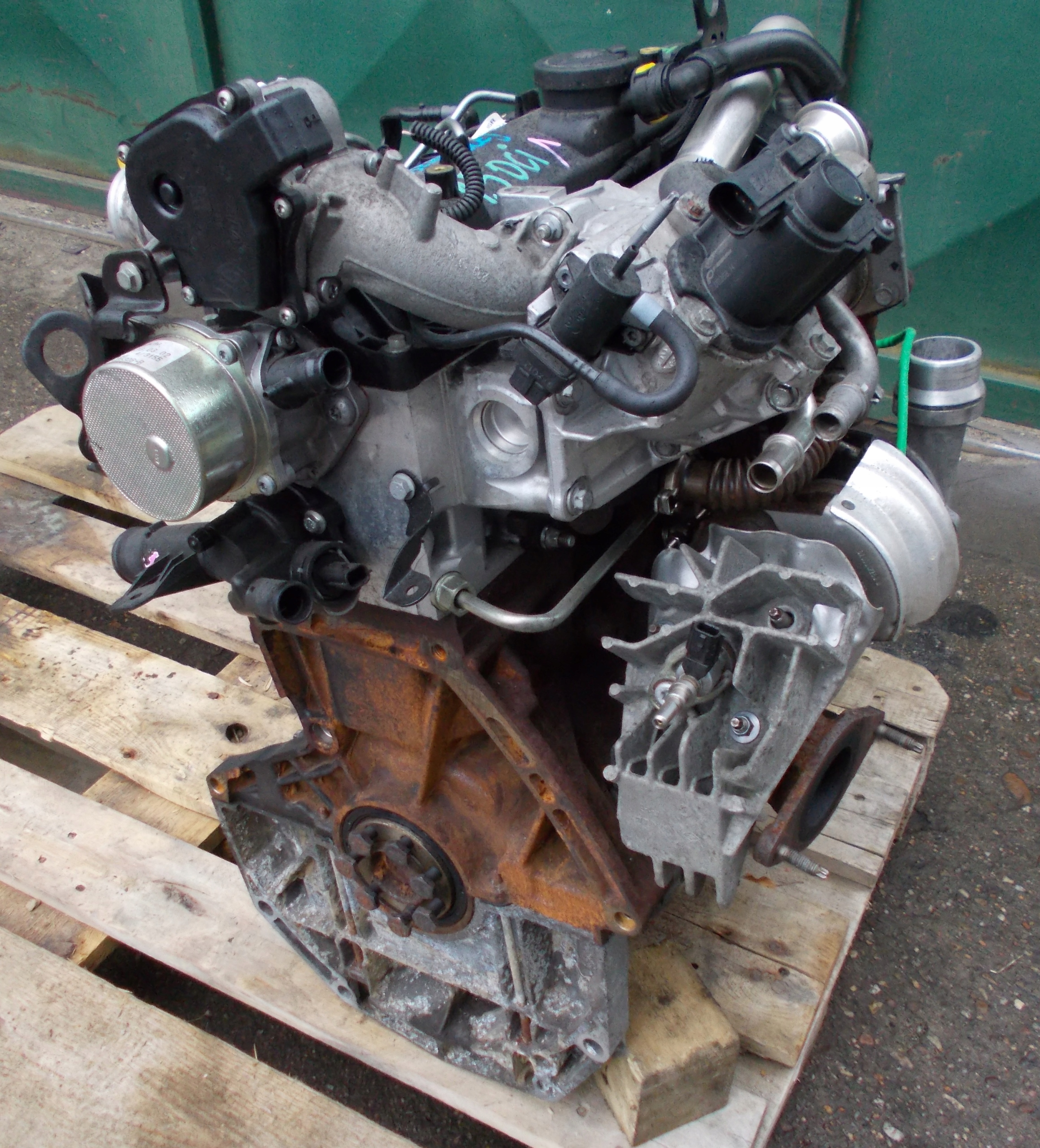 RENAULT MEGANE III 1.5 DCI engine complete K9K H834