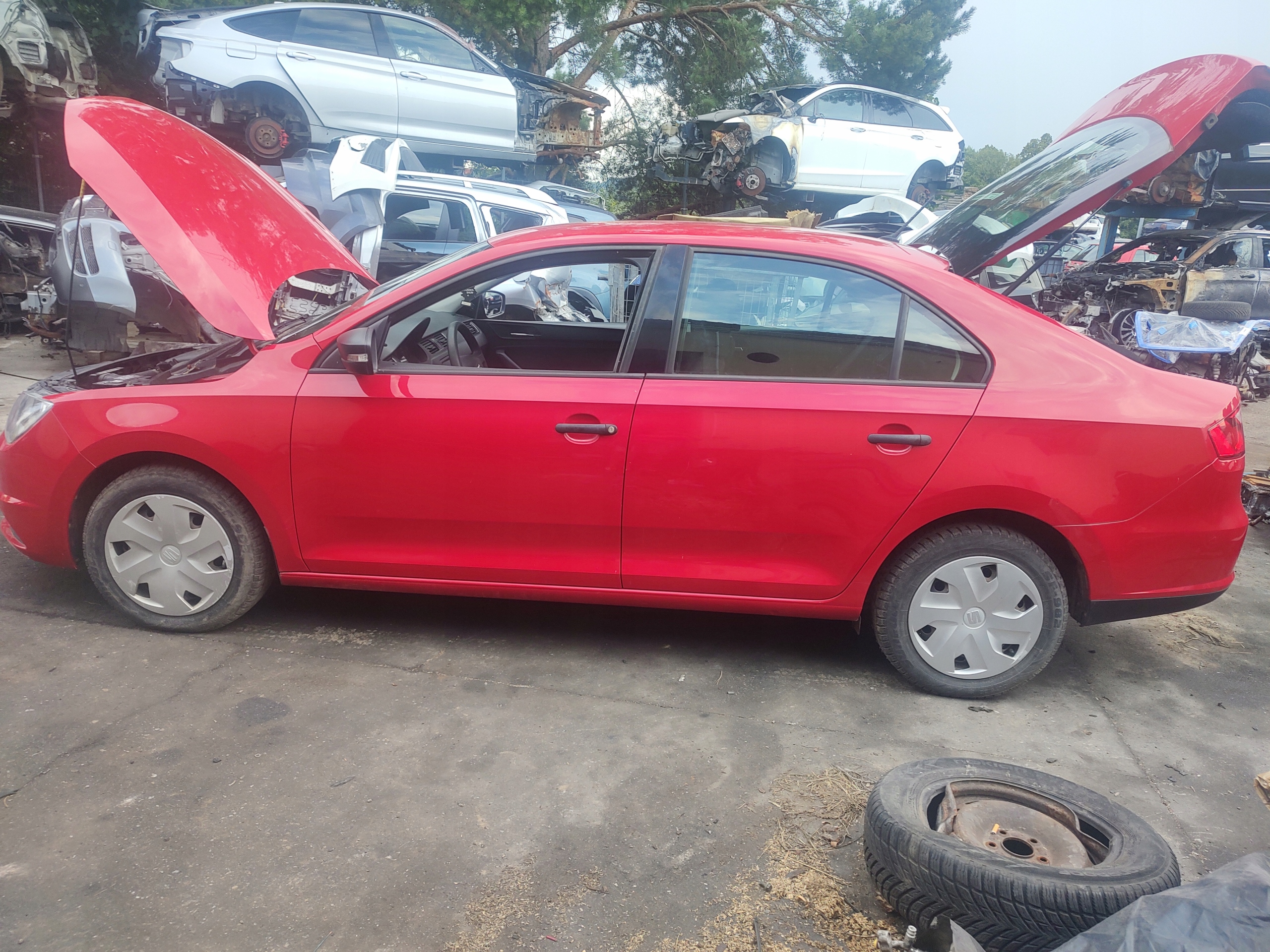 seat Toledo IV полка багажника 2016