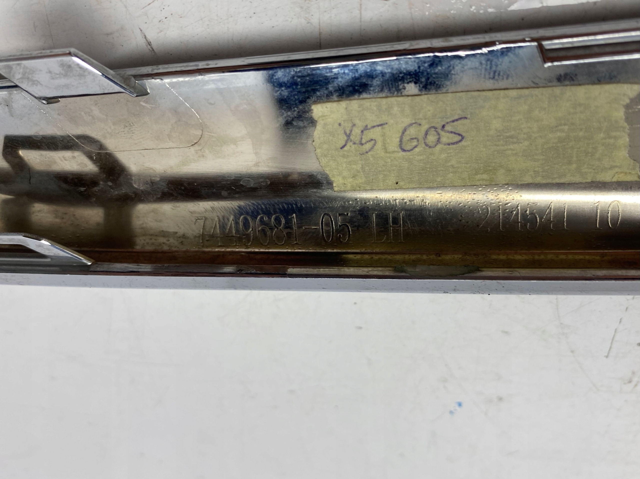BMW X5 G05 lišta CHROM nárazníku předek L 7449681