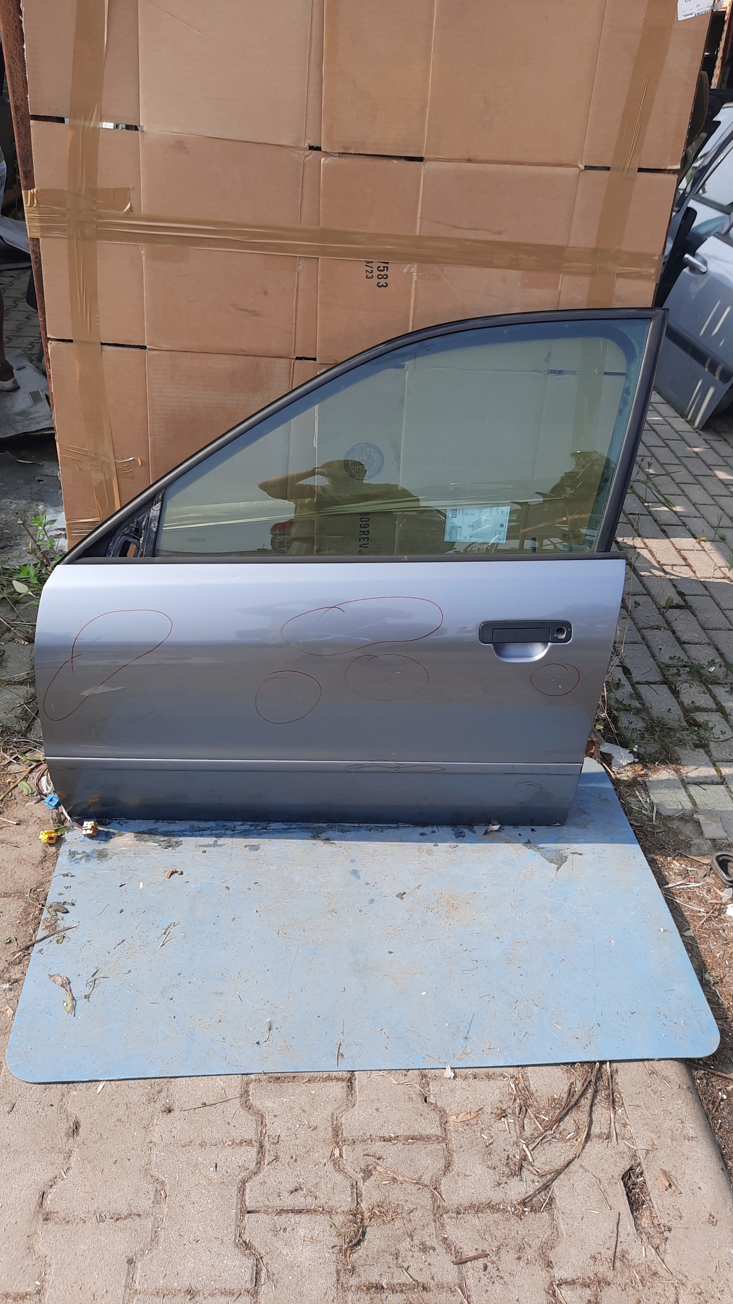 DRZWI PRZÓD PRZEDNIE LEWE AUDI A4 B5 96-00R