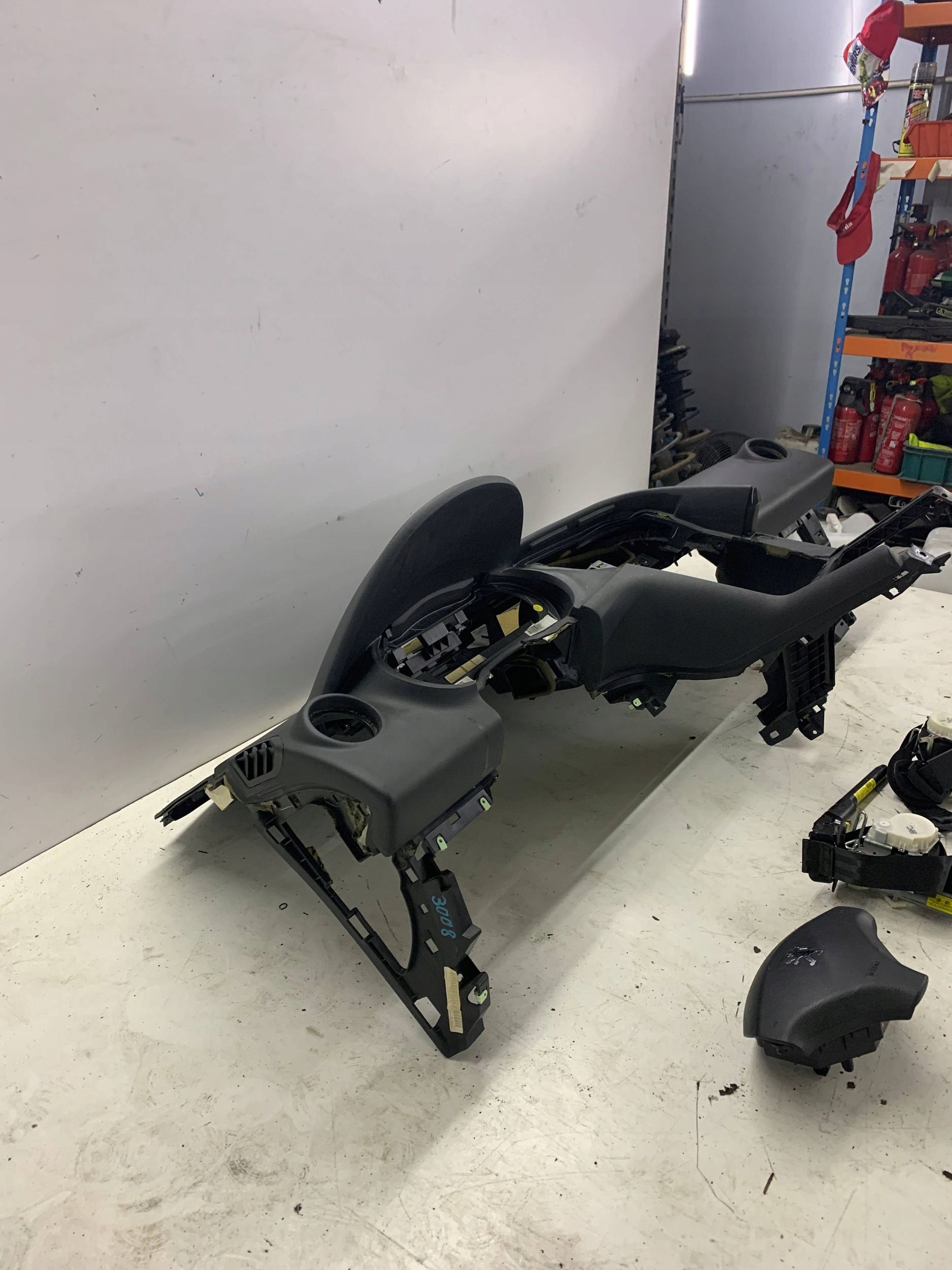 dashboard instrument panel console tension belts airbag PEUGEOT 3008 and (2009-2016)