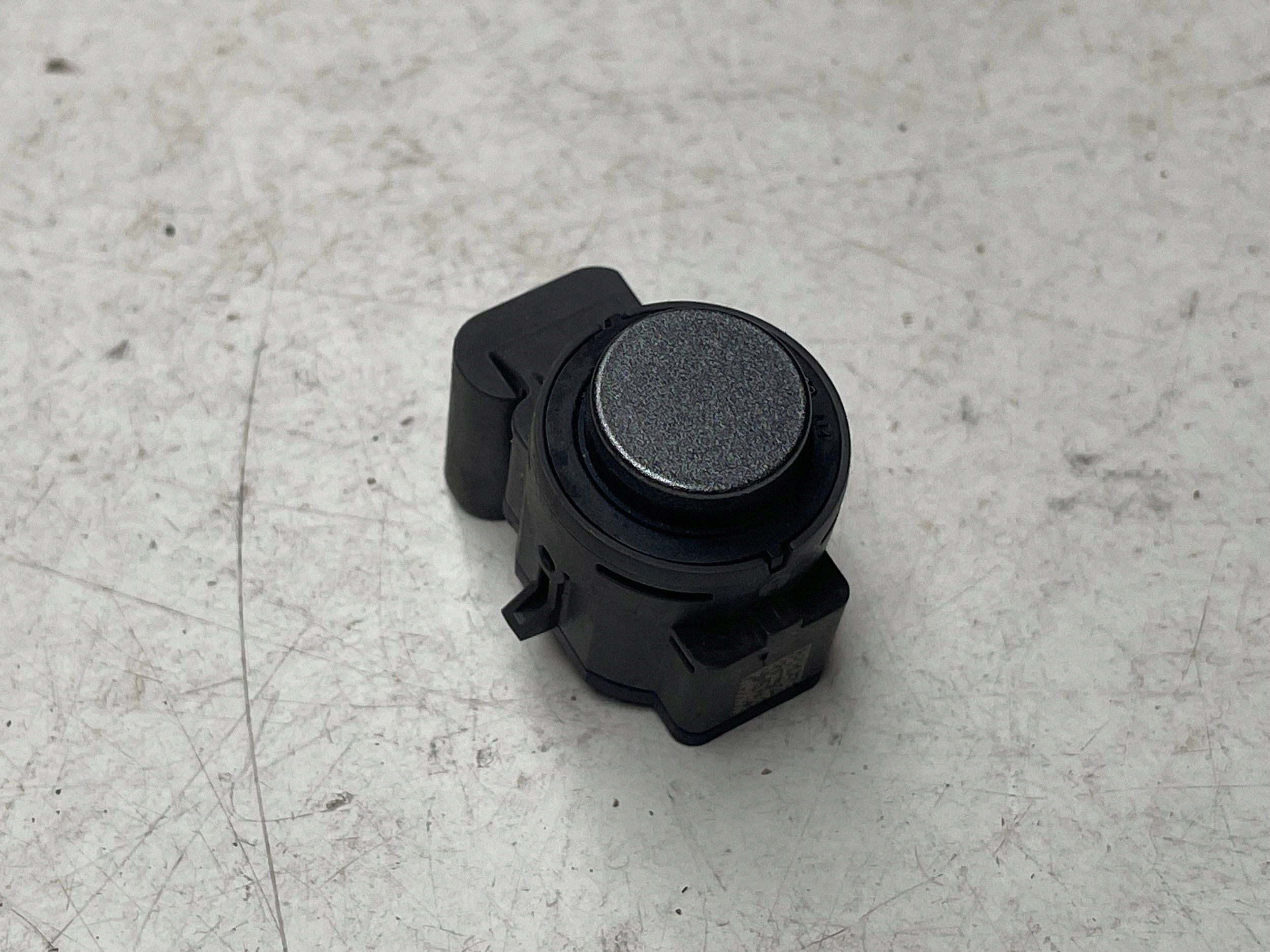 Sensor Parken PDC vorne Volkswagen PASSAT B9 1ea919275c !J