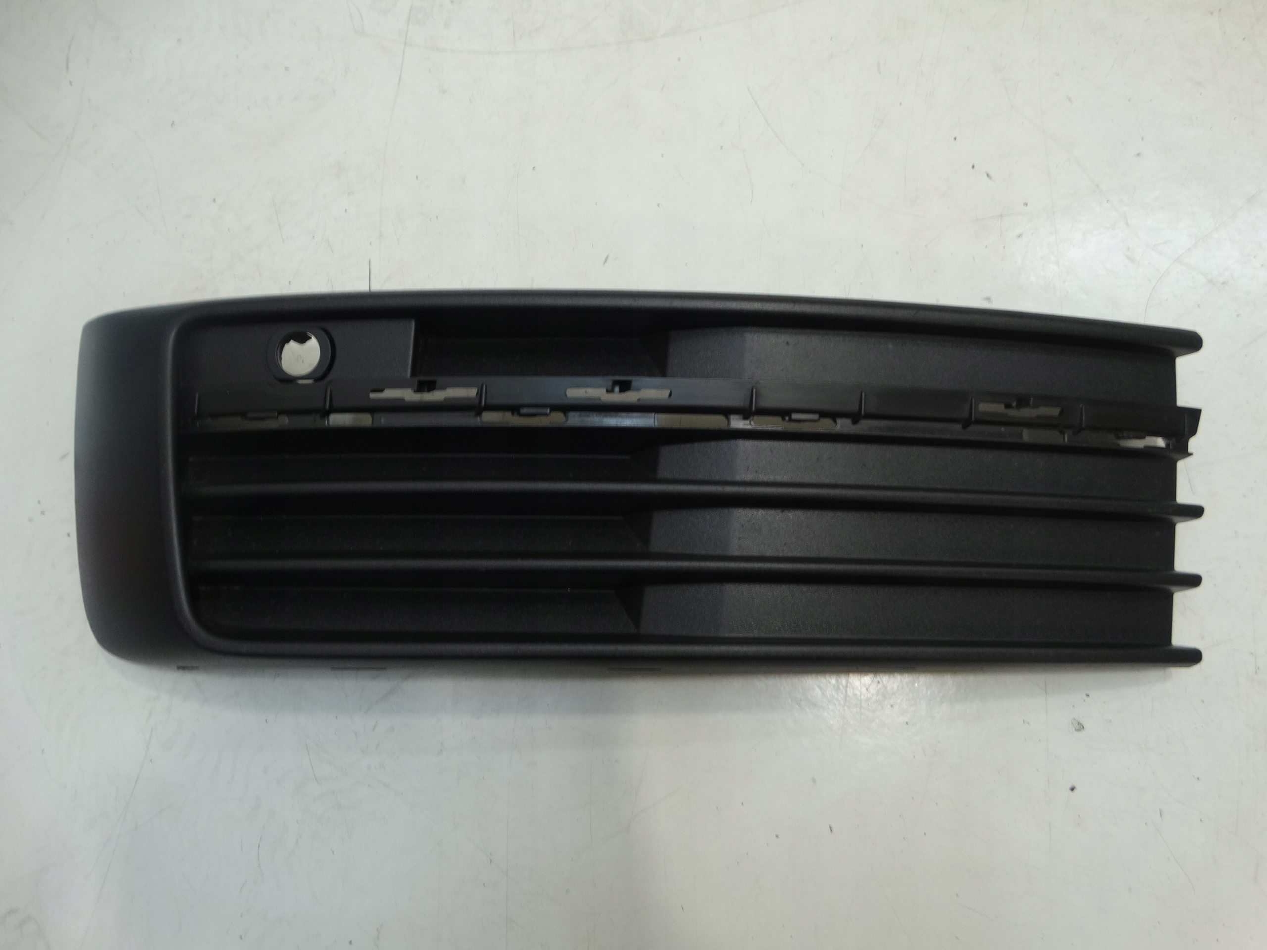 grid of a bumper left front VOLKSWAGEN TRANSPORTER T6 7E5853683