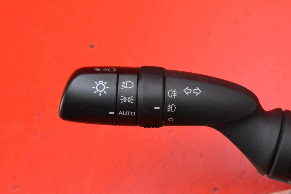 Commodo essuie glace PAJAK 75L481 TOYOTA COROLLA E21 Berline 18-25