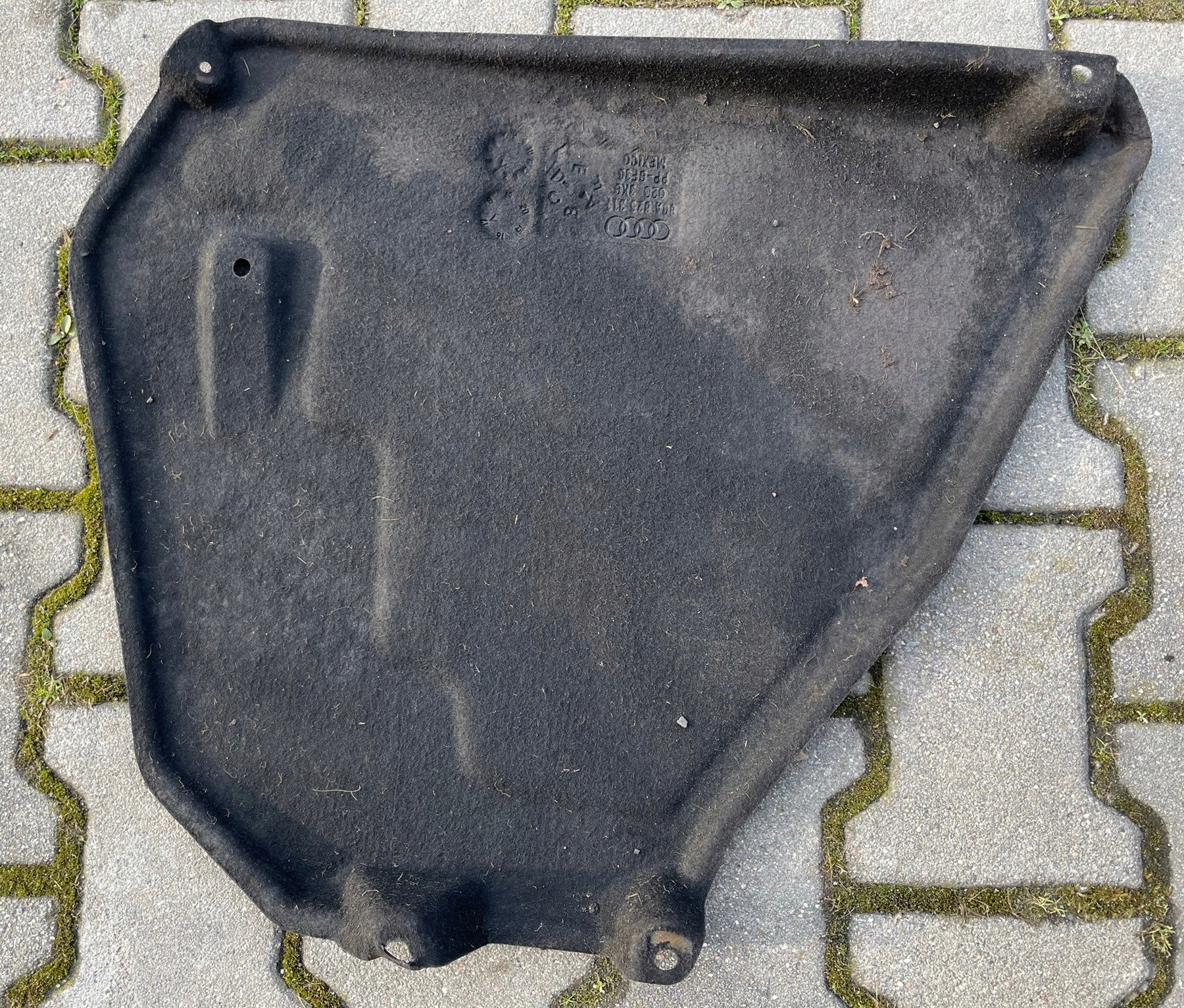 Audi Q5 80A osłona podwozia tył 80A825311A