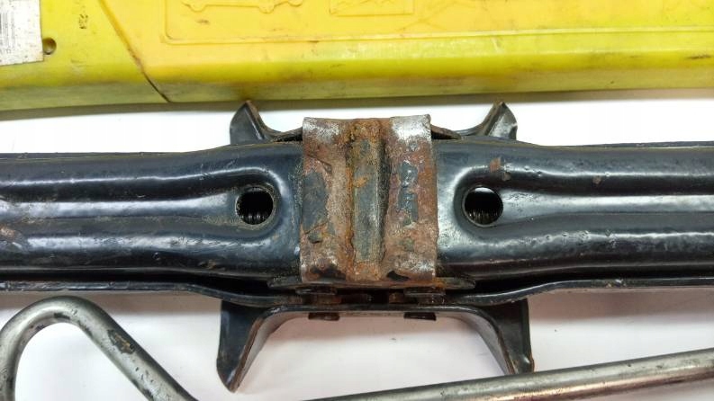 LEWAREK SAMOCHODOWY 8200858025 DACIA SANDERO Marka inna