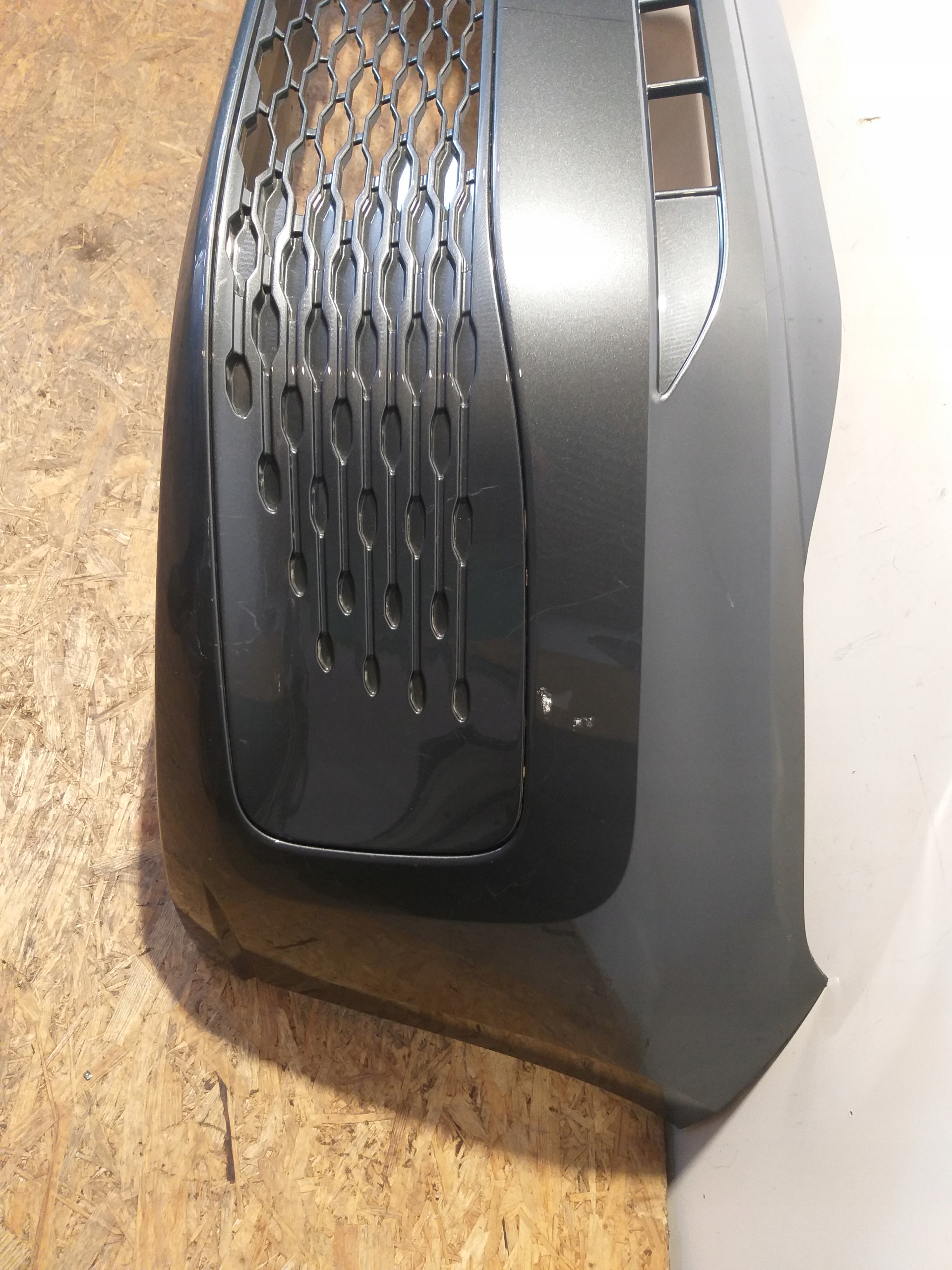 bumper front VW Volkswagen Caddy V 2K7 2K7807221A
