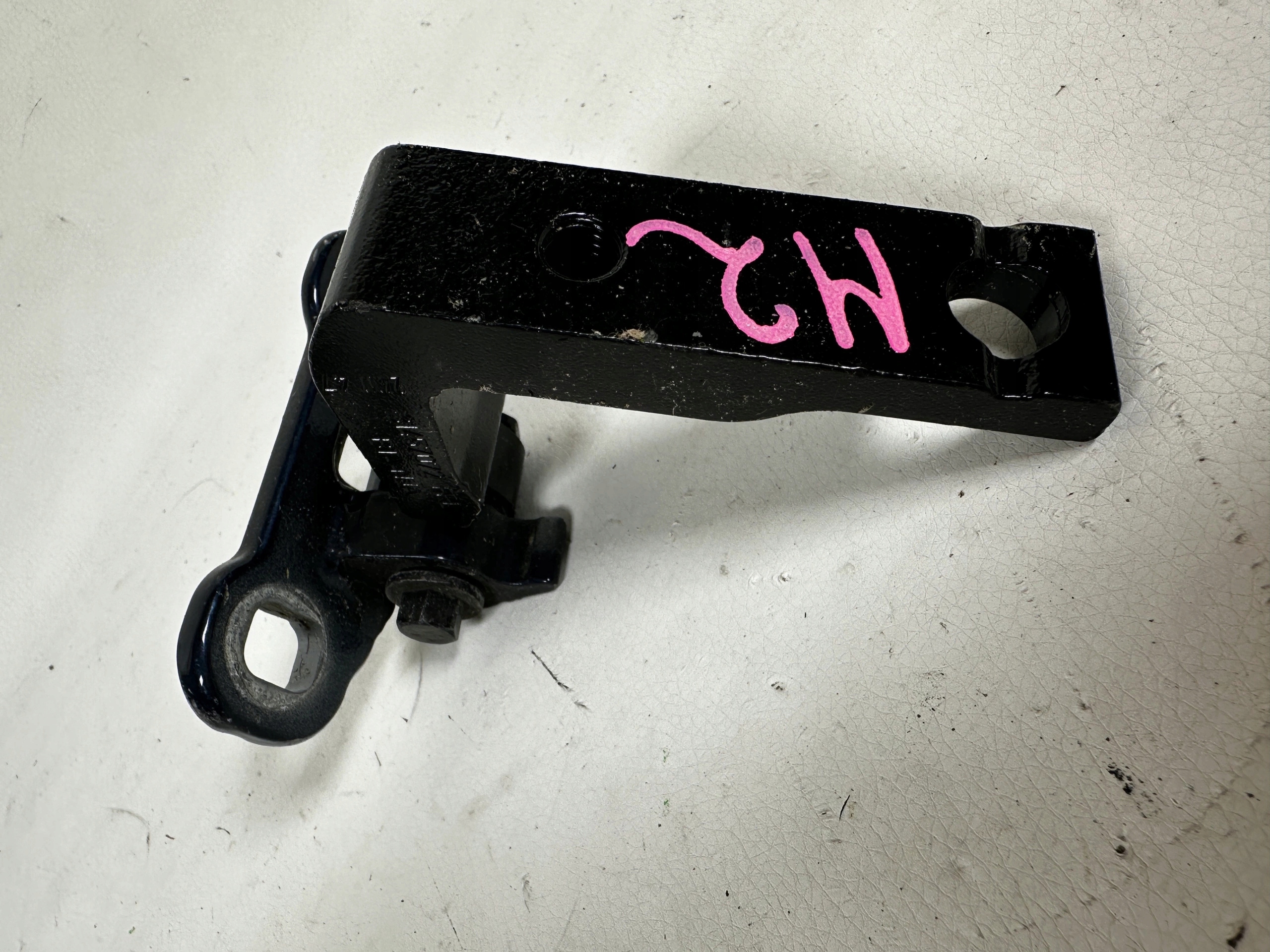 VOLVO XC40 upper hinge door front 31424586