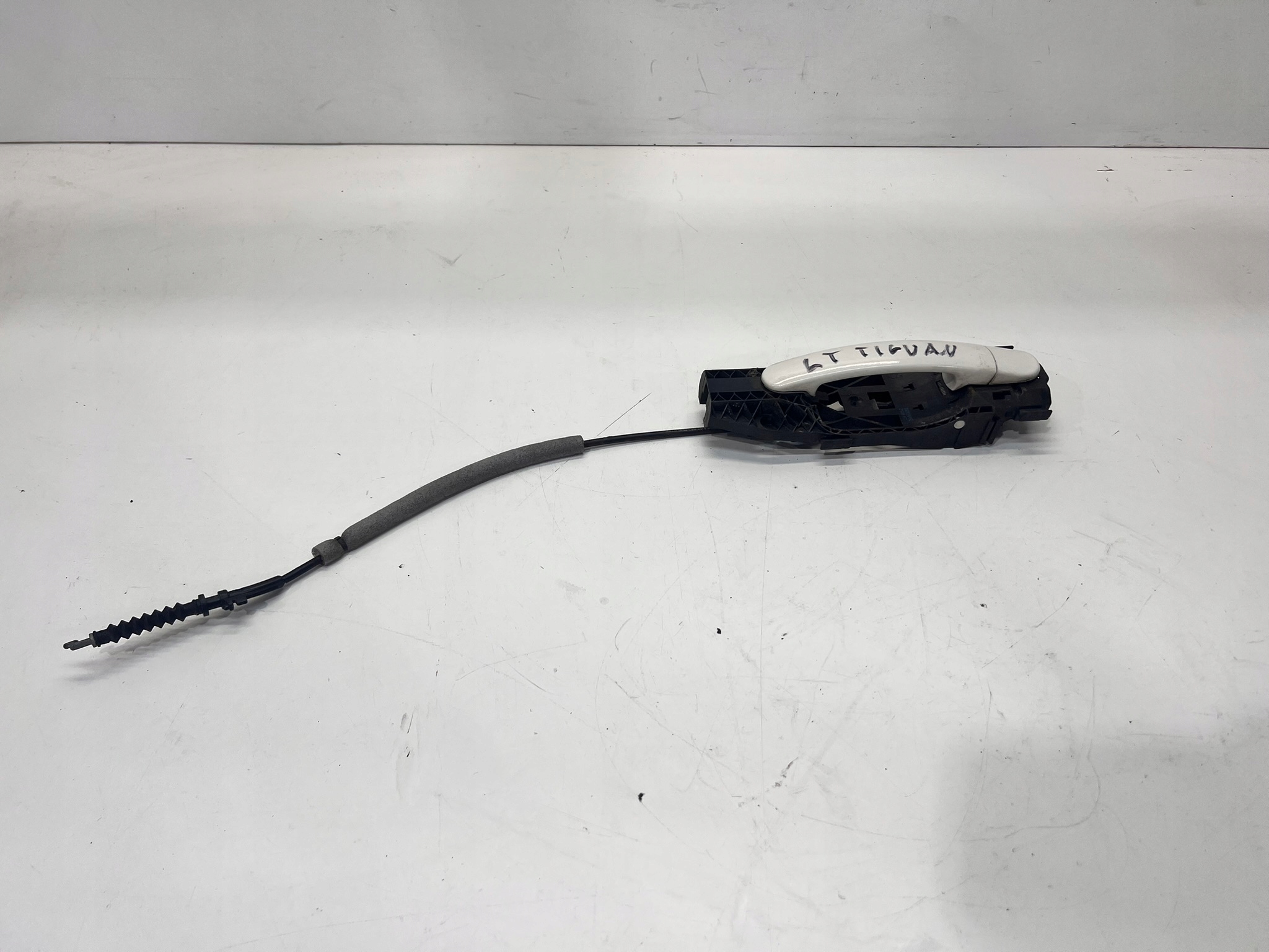 handle left rear part VW TIGUAN 5N0839885C
