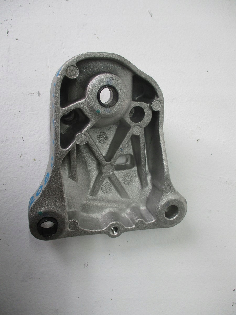 SUPPORTO PEUGEOT 208 II 1,2THP 9824272980